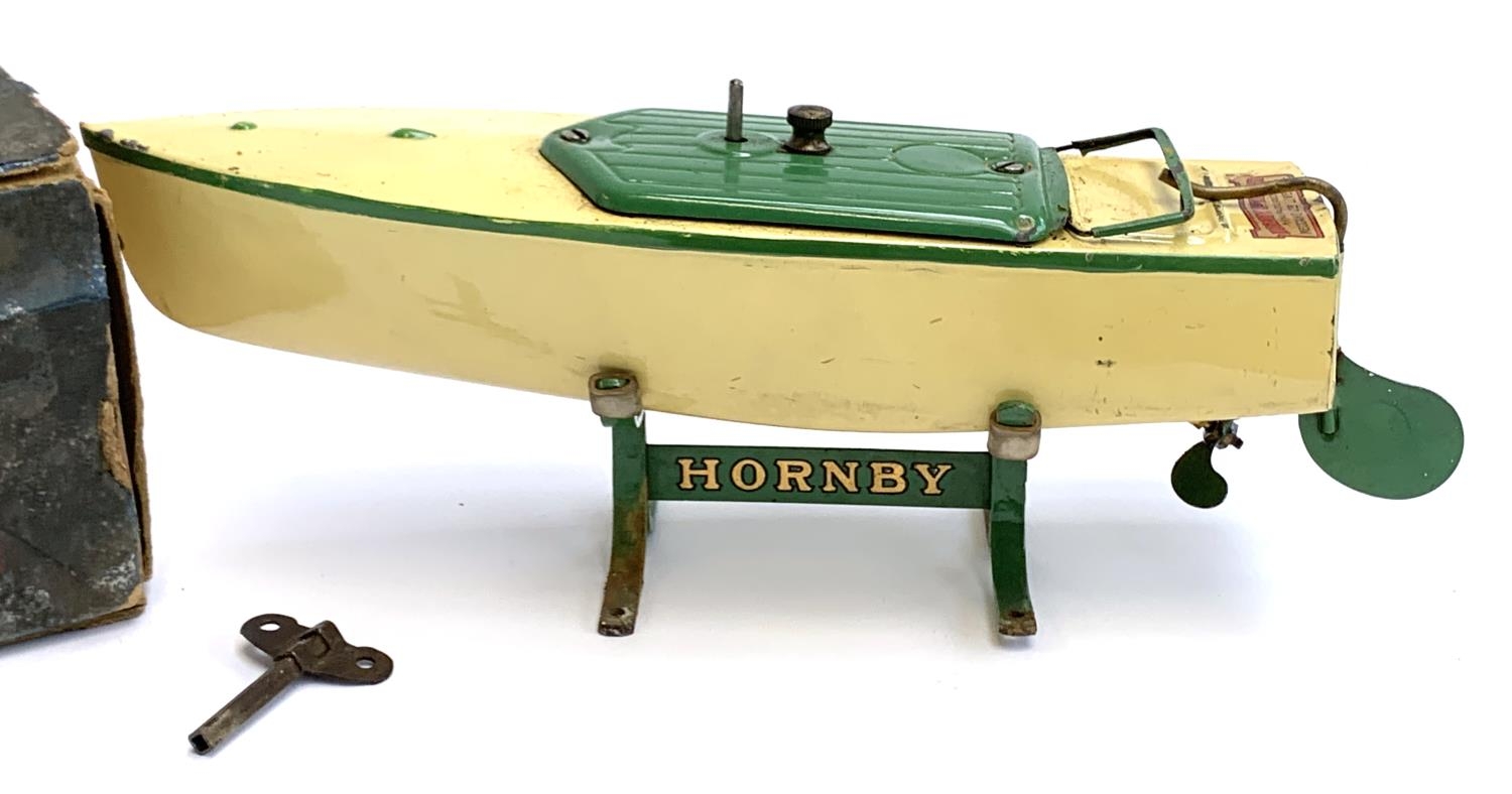 A Hornby clockwork speed boat, no. 1, with metal stand and original key boxed, (box af) - Bild 2 aus 3