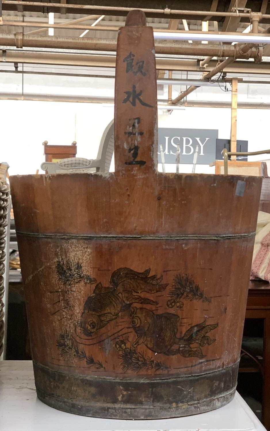 A Chinese rice bucket, of staved construction, painted with goldfish, 61cmH - Bild 2 aus 2