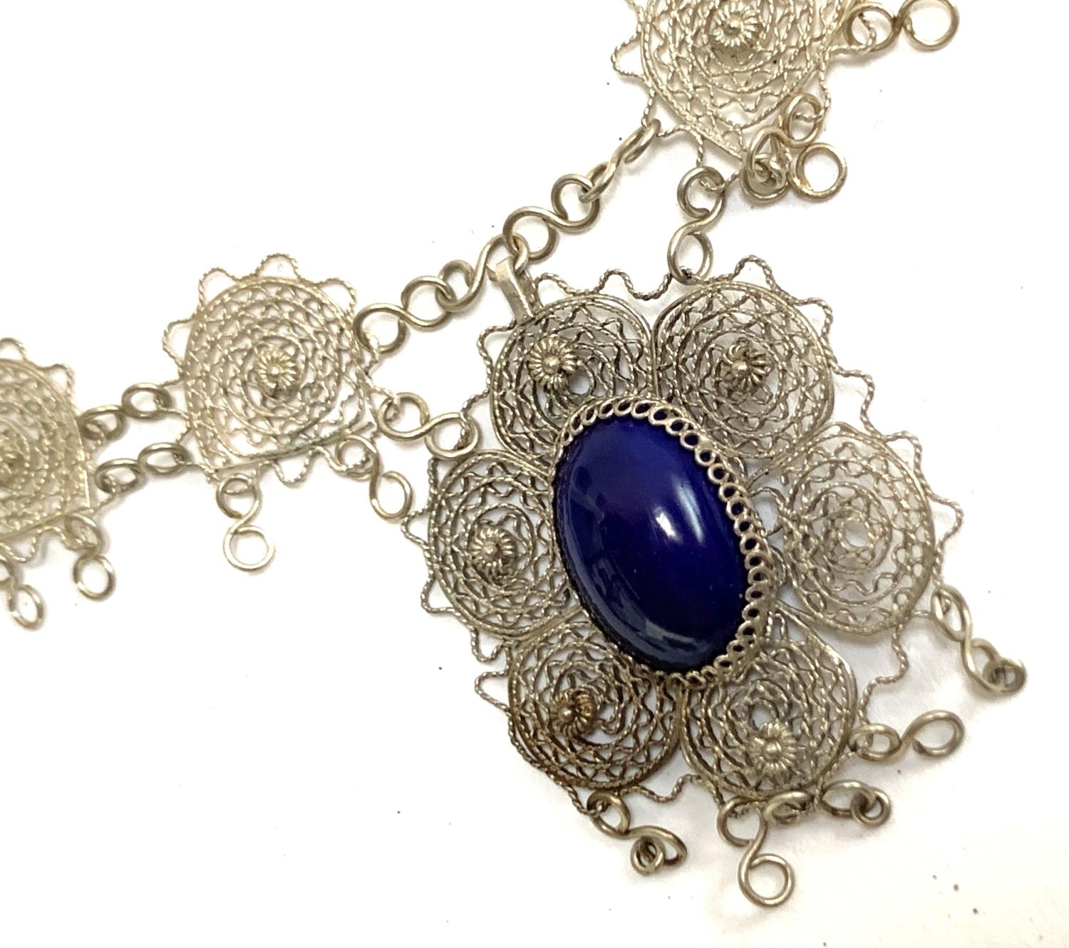 A quantity of white metal items, mainly filigree, to include necklace set with a blue cabochon, - Bild 2 aus 2