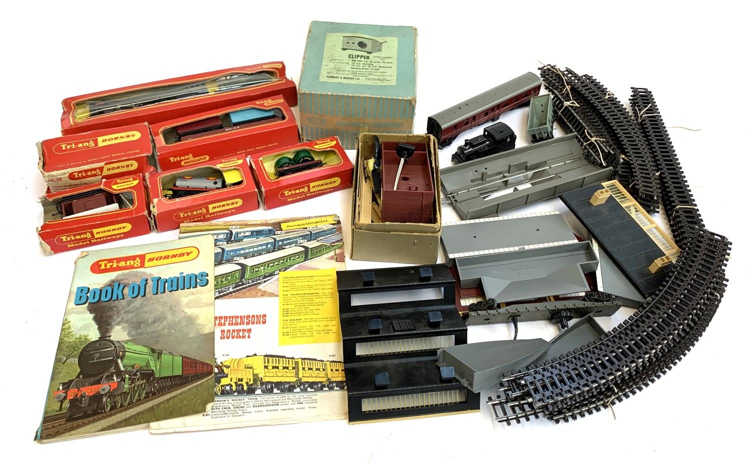 A quantity of Hornby locomotives and rolling stock to include OO Gauge 'Britannia' locomotive in