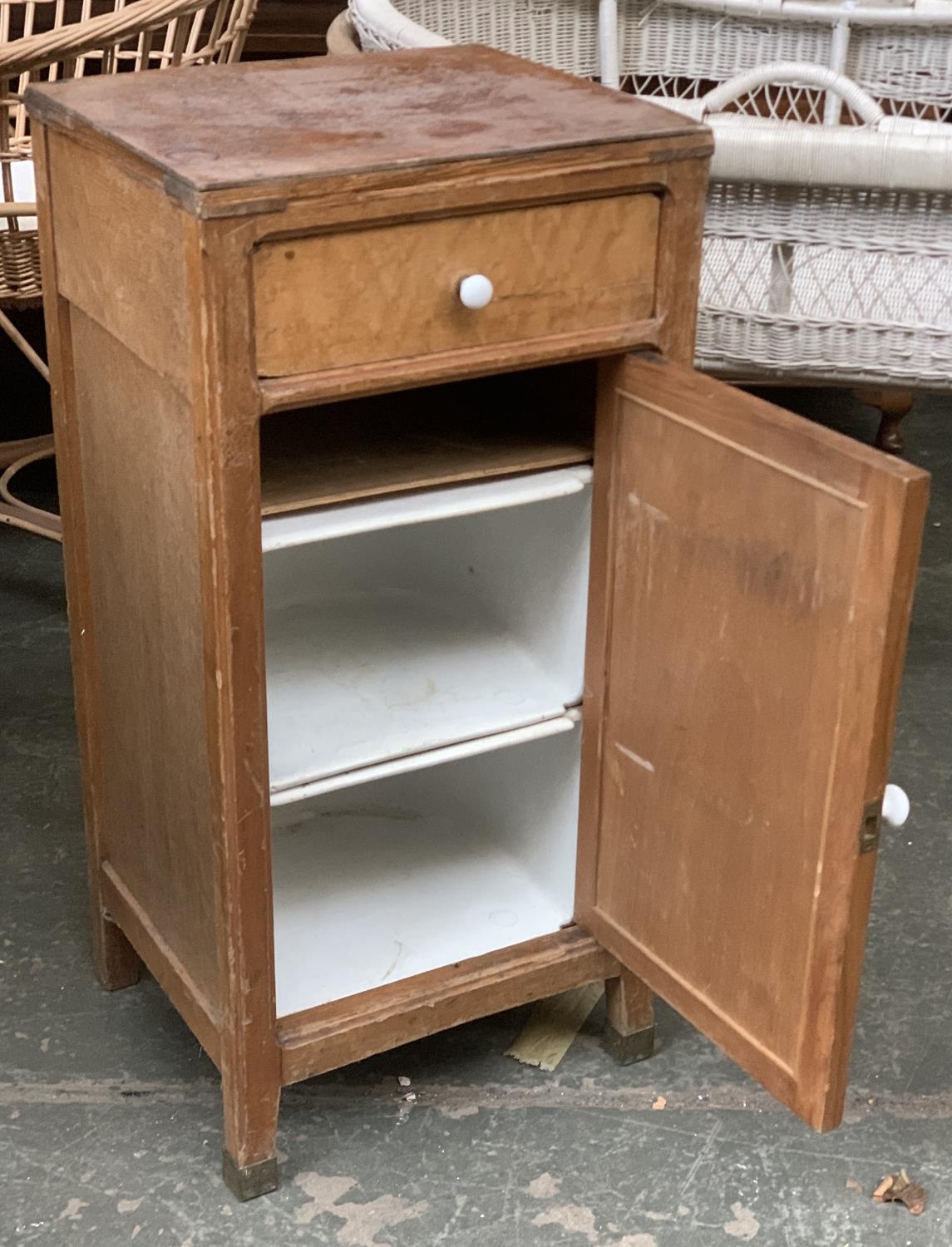 A French bedside cabinet, single drawer over a cupboard, opening to two ceramic liners, 38x33x79cmH - Bild 2 aus 2