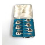 A cased set of six silver teaspoons by Thomas Bradbury & Sons Ltd, Sheffield 1911, 2.2ozt