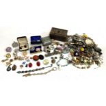 A mixed lot of costume jewellery to include Sphinx clip on earrings; Thornley brooch; cased