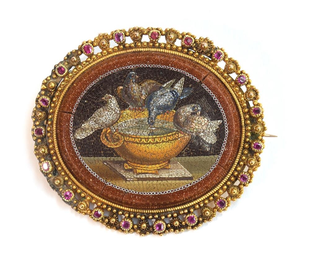 A fine 19th century Italian micro mosaic brooch depicting Pliny's doves, in a yellow metal classical - Image 3 of 5