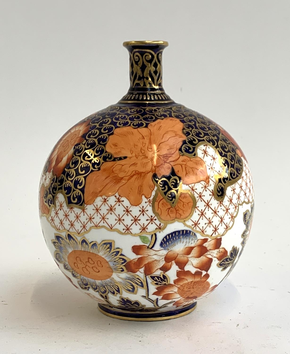 A Royal Crown Derby bottle vase, 16.5cmH