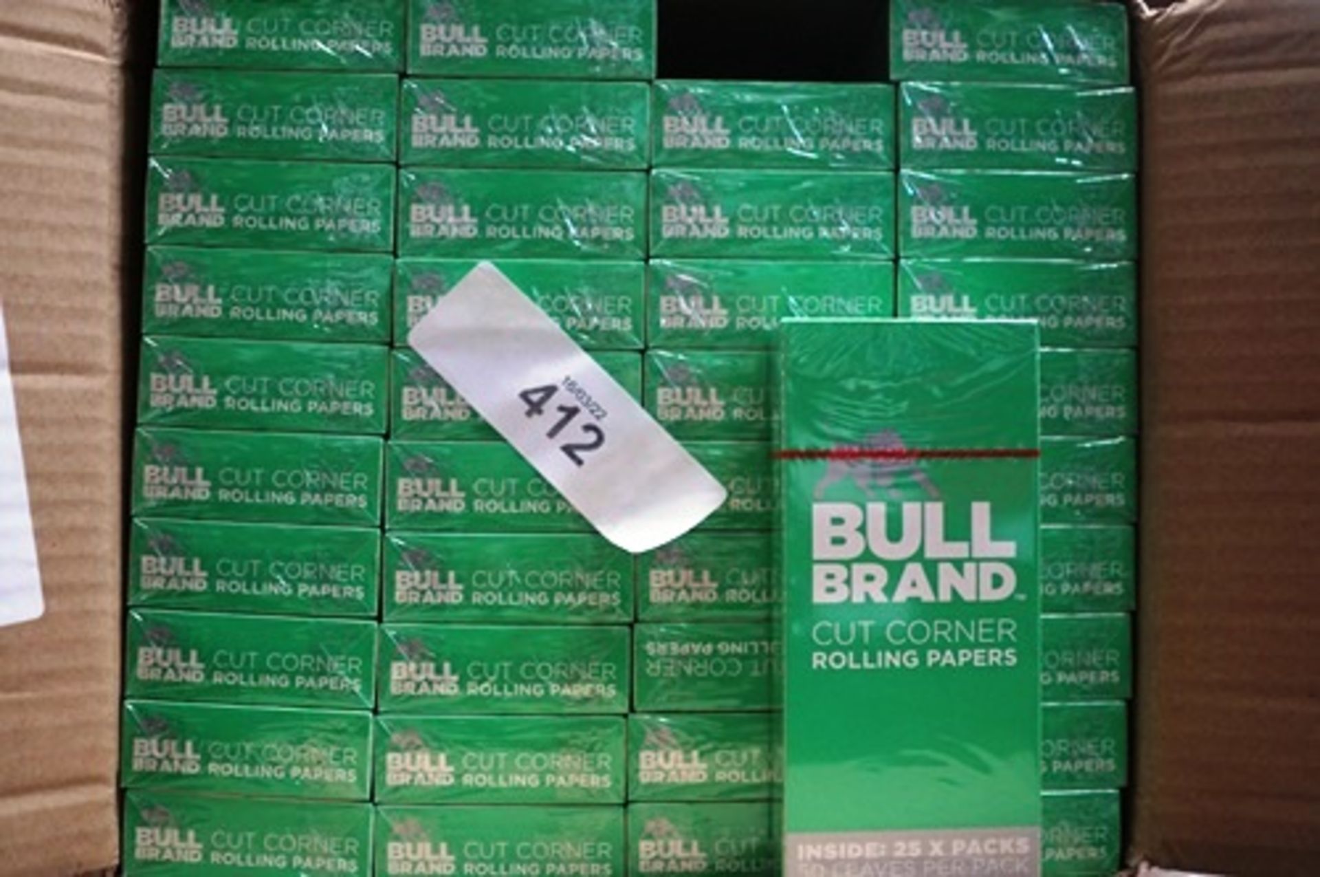 40 x packs of Bullbrand cut corner rolling papers (25 x packs per box).-new- (cabs 7A).