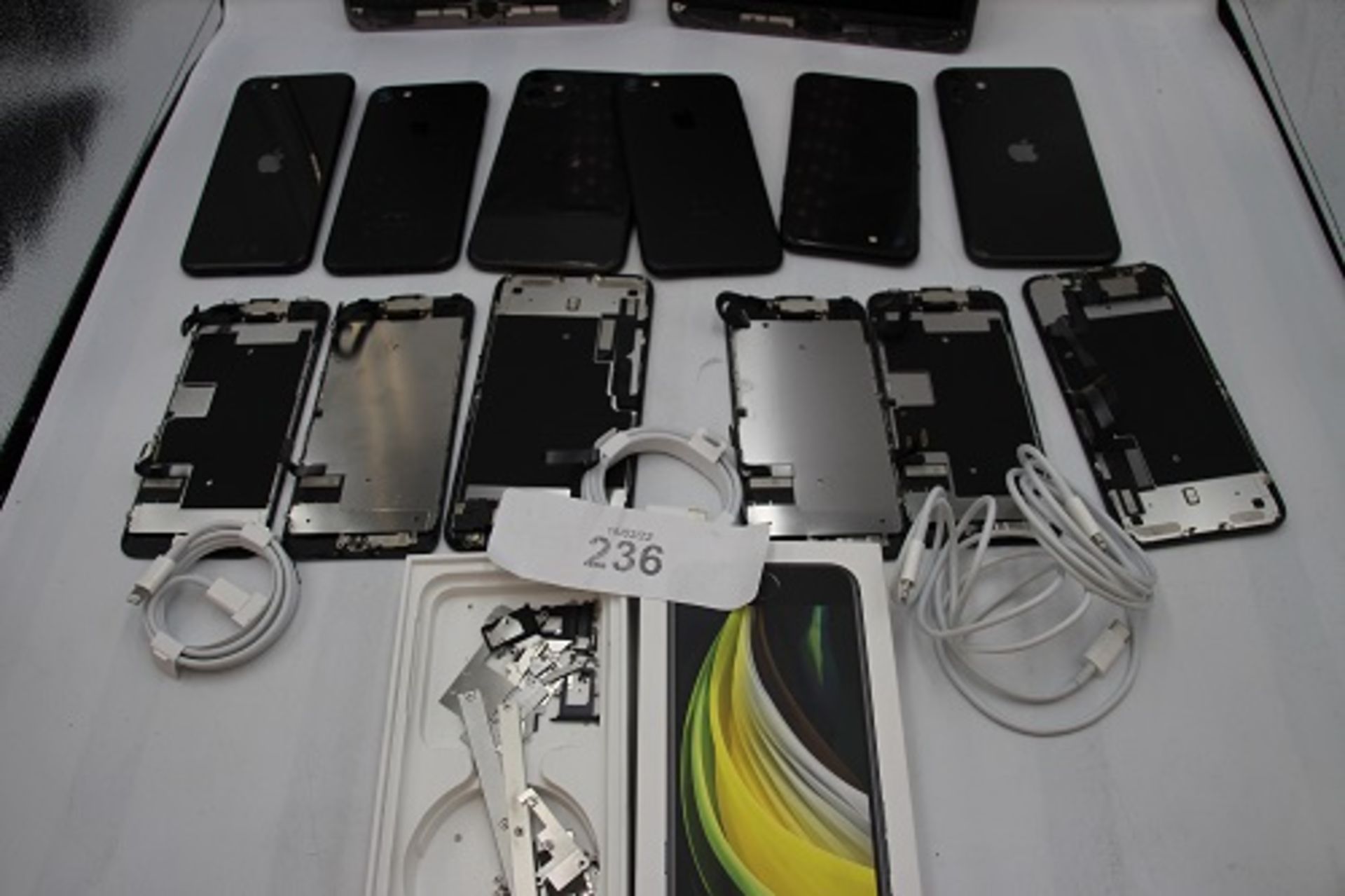 A selection of Apple iPhone spares including chassis, batteries and screens, logic boards - Image 5 of 5