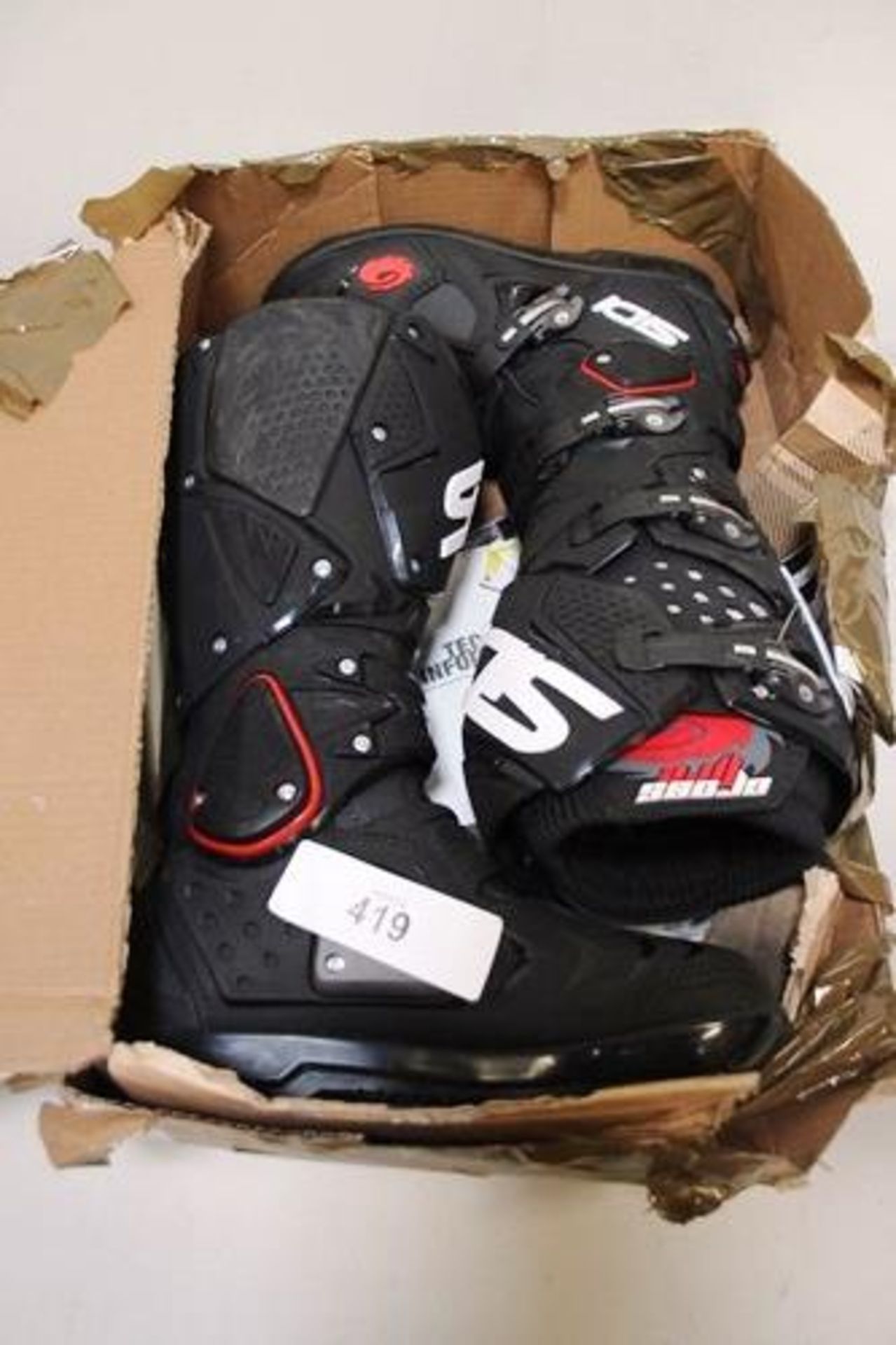 1 x pair of Sidi Crossfire black motorcycle boots, UK size 7 - New in box, box tatty (GS17)