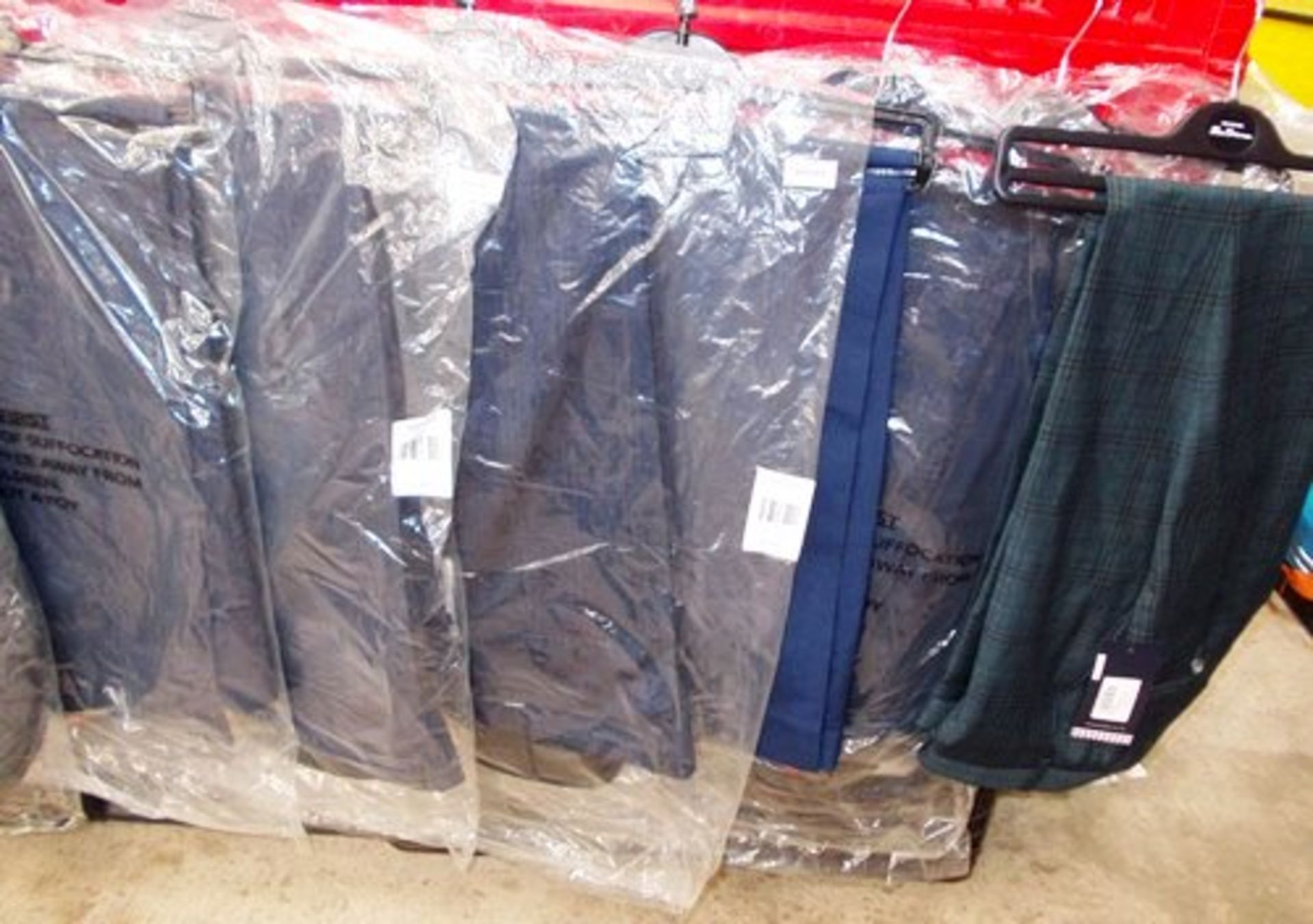12 x pairs of men's trousers including 5 x pairs of Moss stretch trousers, size 32 - 36, Ben - Image 2 of 2