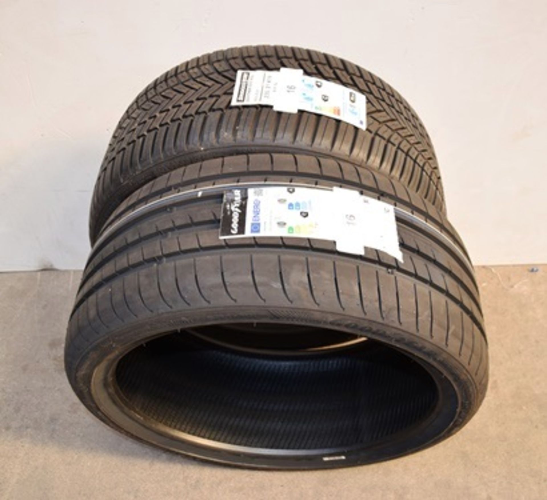 1 x Bridgestone Weather Control A005 EVO tyre, size 235/35R19 91Y XL and 1 x Goodyear Eagle F1 - Image 2 of 2