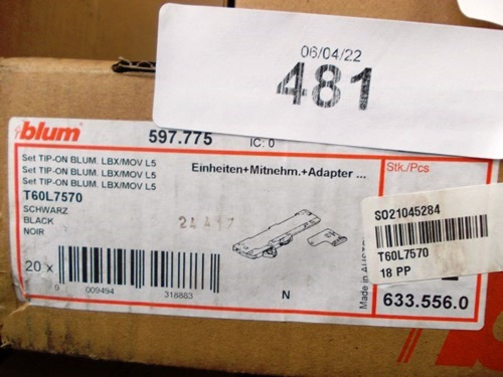 18 x Blum tip on and latch style drawer runners for Legrabox and Moventon, code T60L7570 - New in