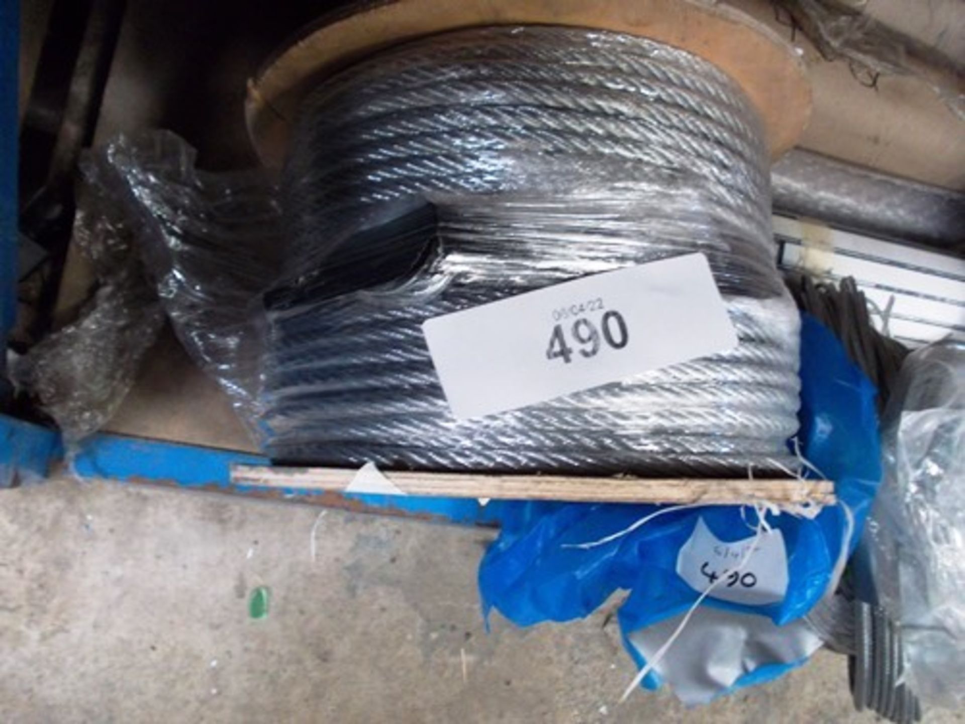 A selection of assorted stranded wire rolls including 1 x 100m etc - New (GS29C)