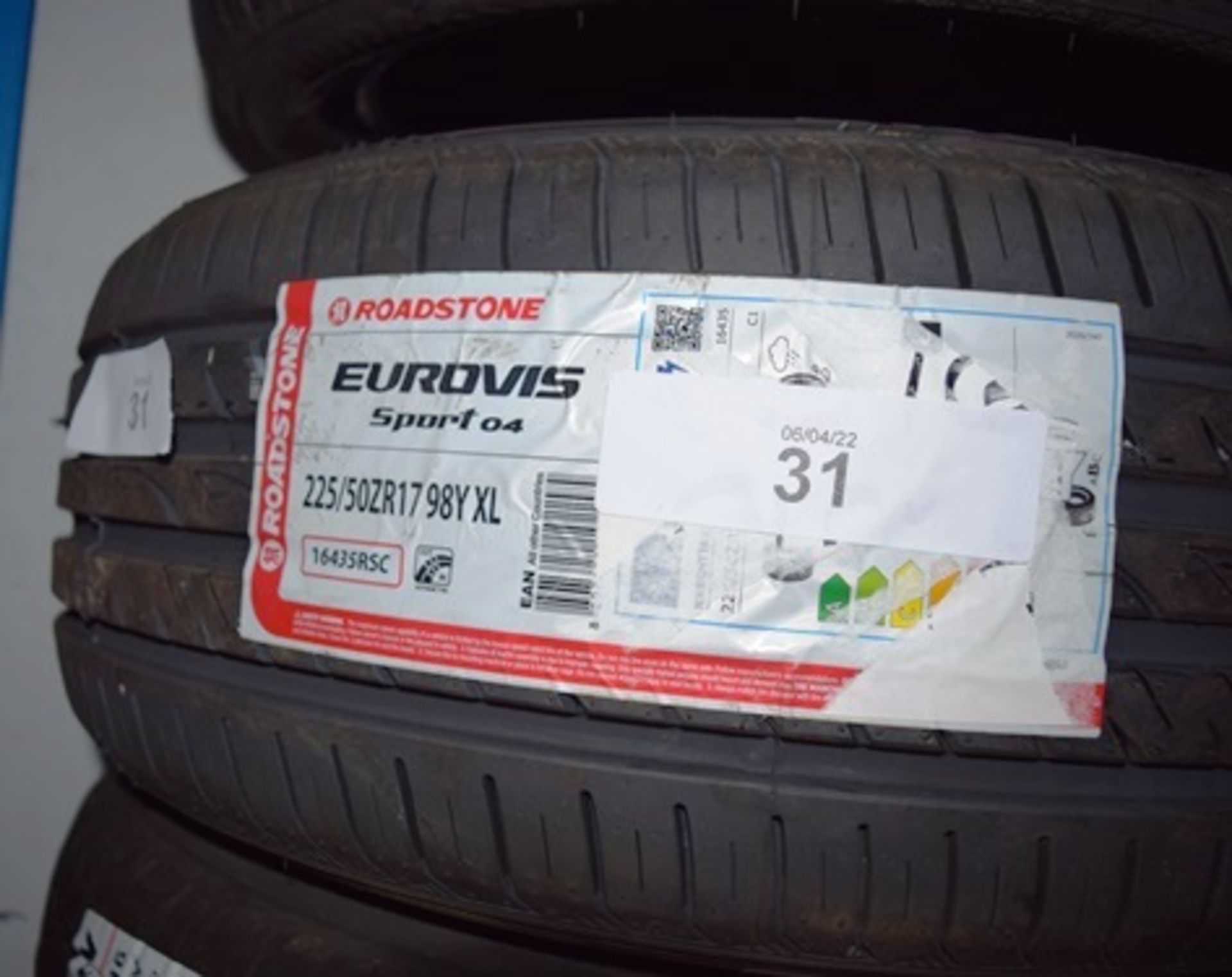 1 x Roadstone Eurovis Sport 04 tyre, size 225/50ZR17 98Y XL - New with label (GS4)