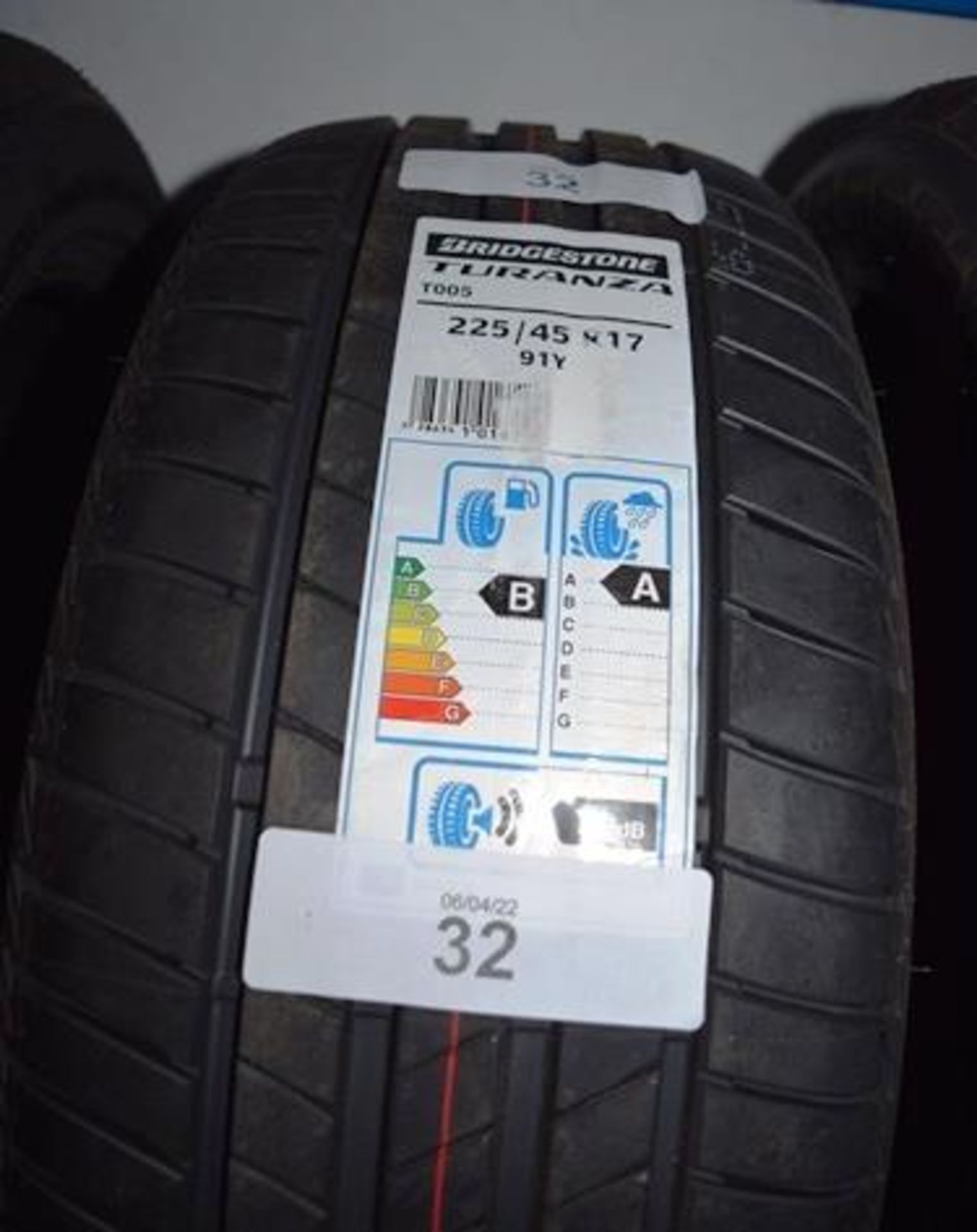1 x Bridgestone Turanza T005 tyre, size 225/45 R17 91Y - New with label (GS4)