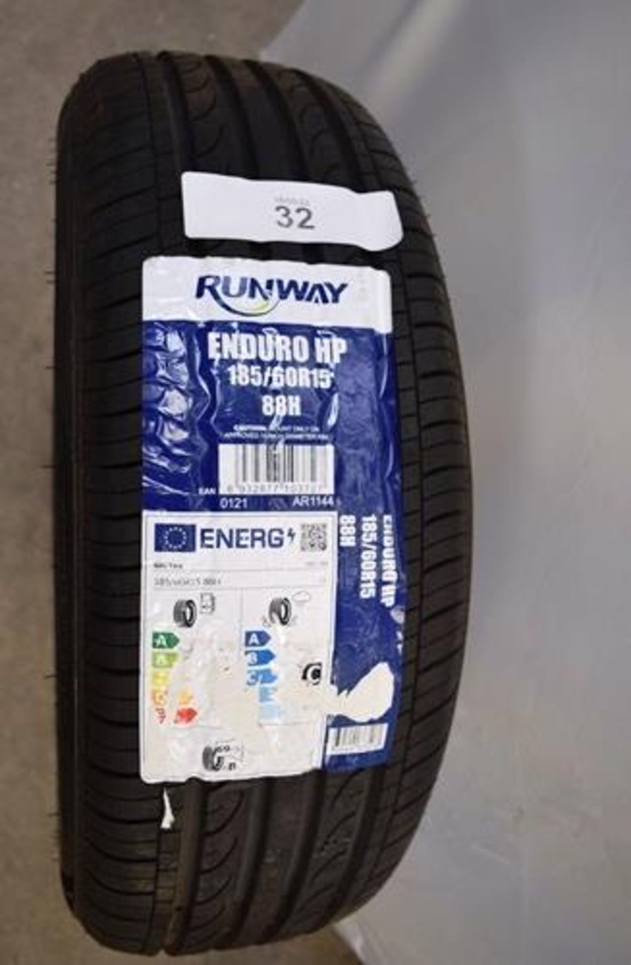 1 x Runway Enduro HP tyre, size 185/60R15 88H - New with label (GS2) - Image 2 of 2