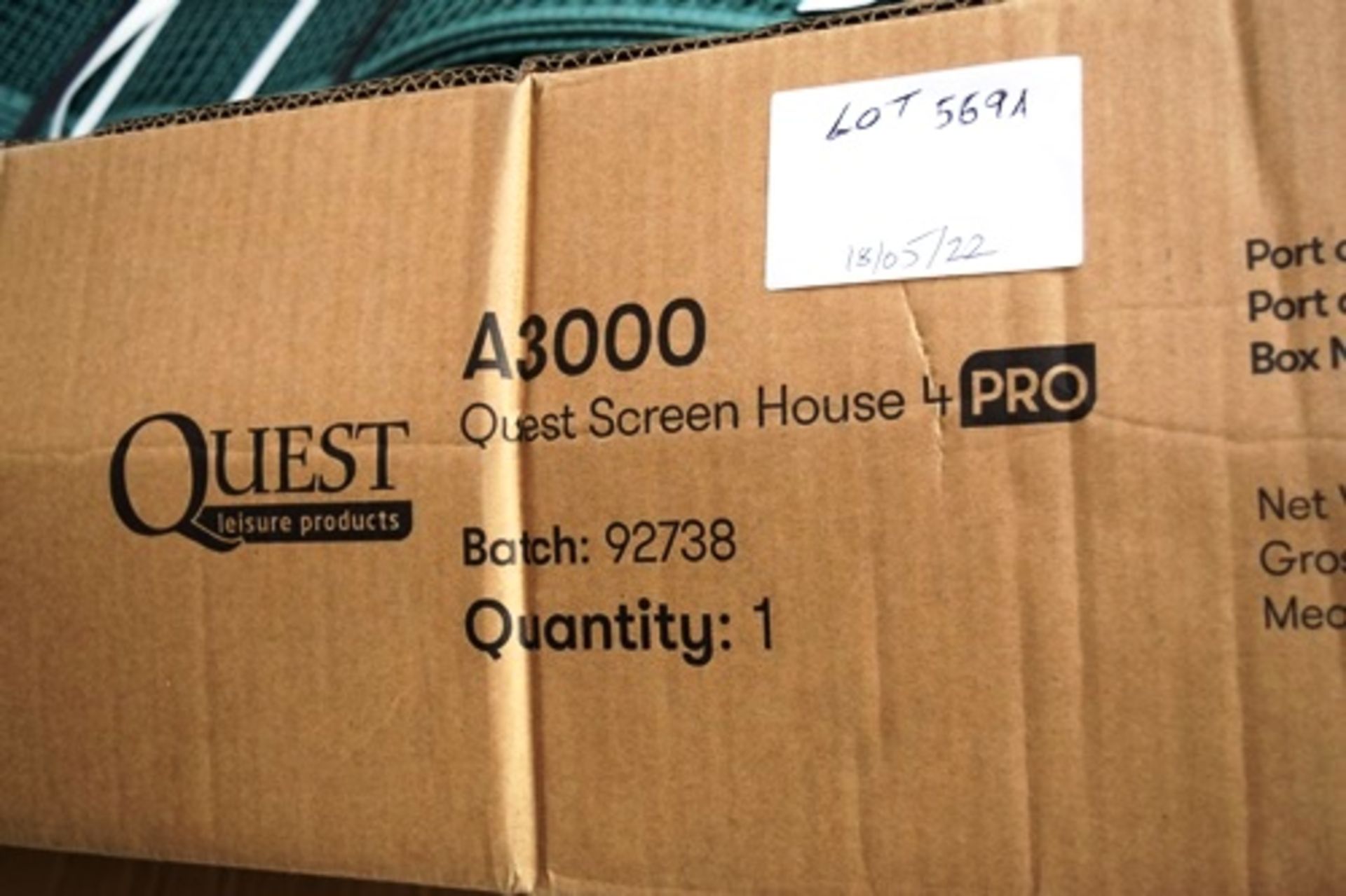 1 z Quest A3000 screen house 4 pro pop up gazebo - new in box (GS20 end)