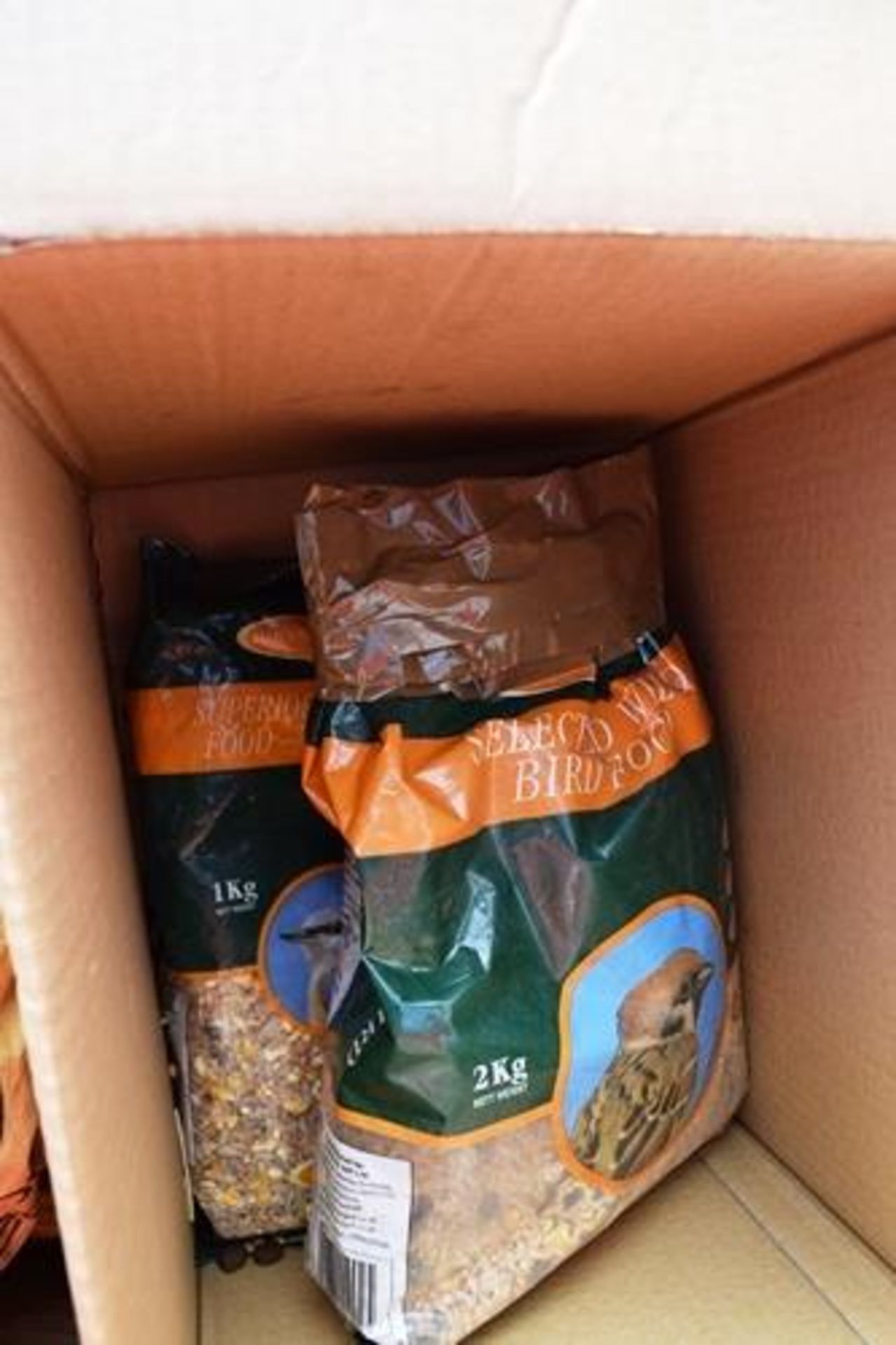 A selection of bird food including 1 x 25kg sack of sunflower seeds etc - new (open shed)