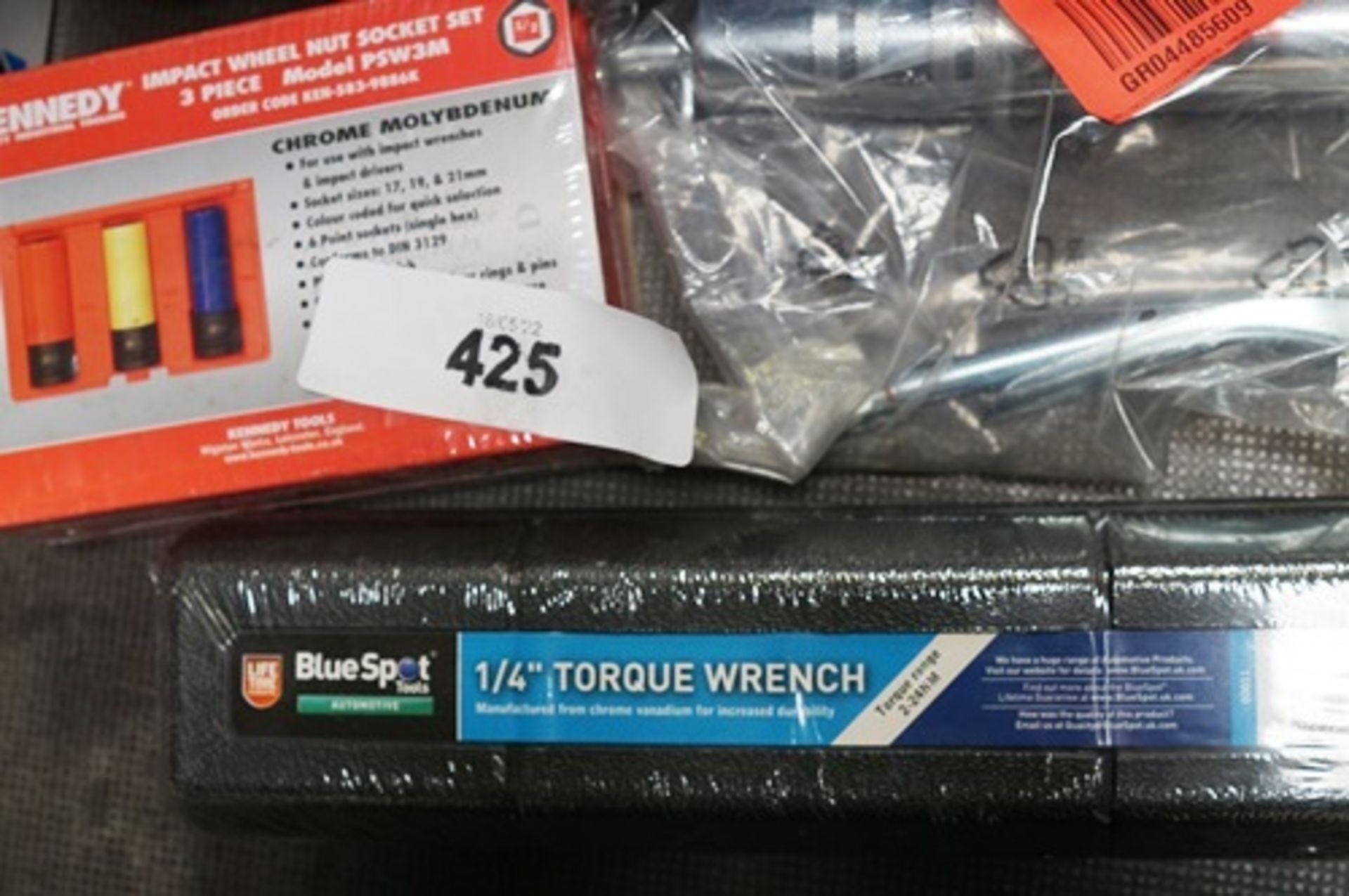 1 x Kobe retractable hose, 1 x lever barrel pump, 1 x Blue Spot 1/4" torque wrench etc (SW6B) - Image 2 of 7