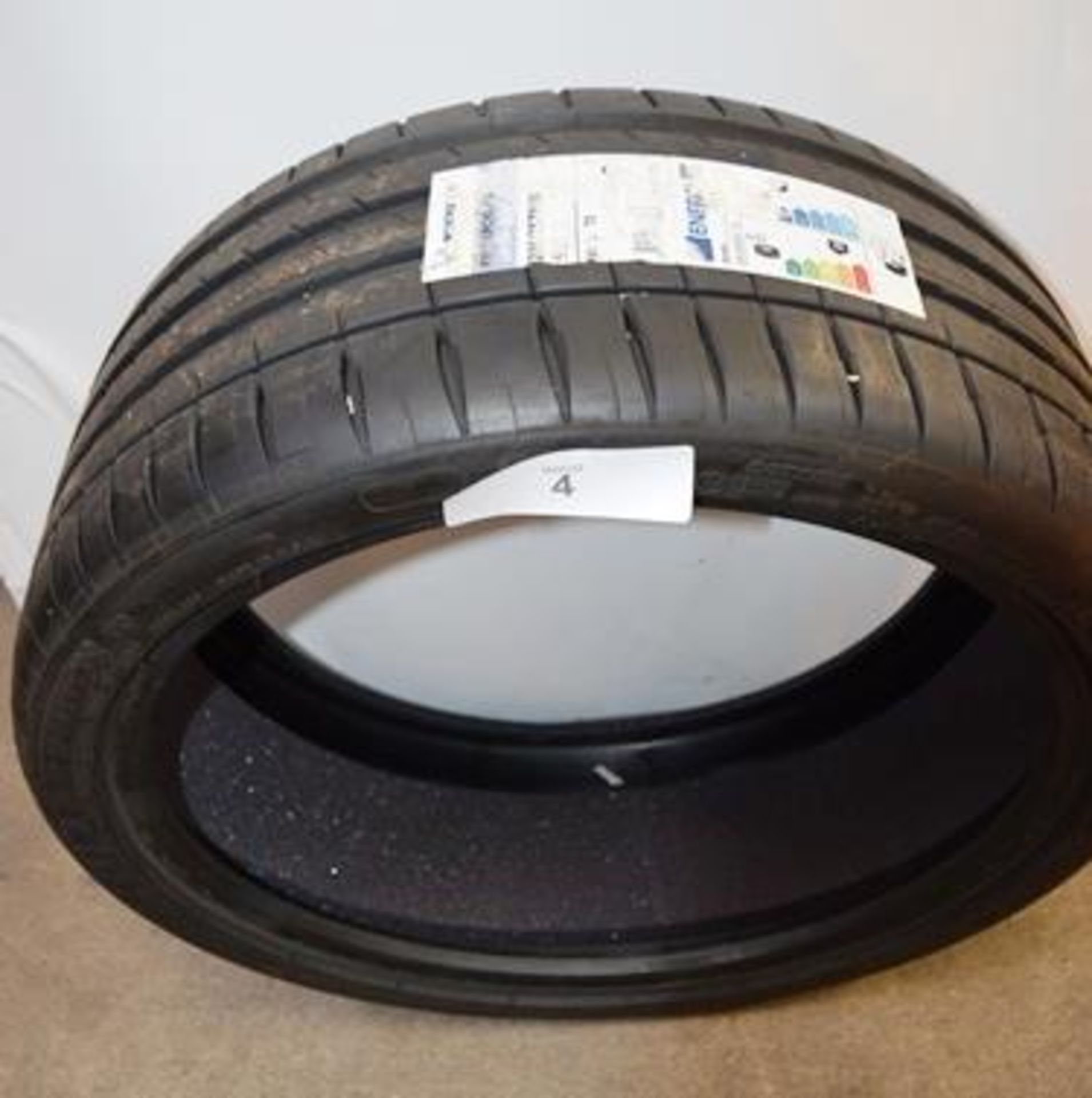 1 x Michelin Pilot Sport 4S tyre, size 235/35ZR20 92Y XL - New with label (GS1)