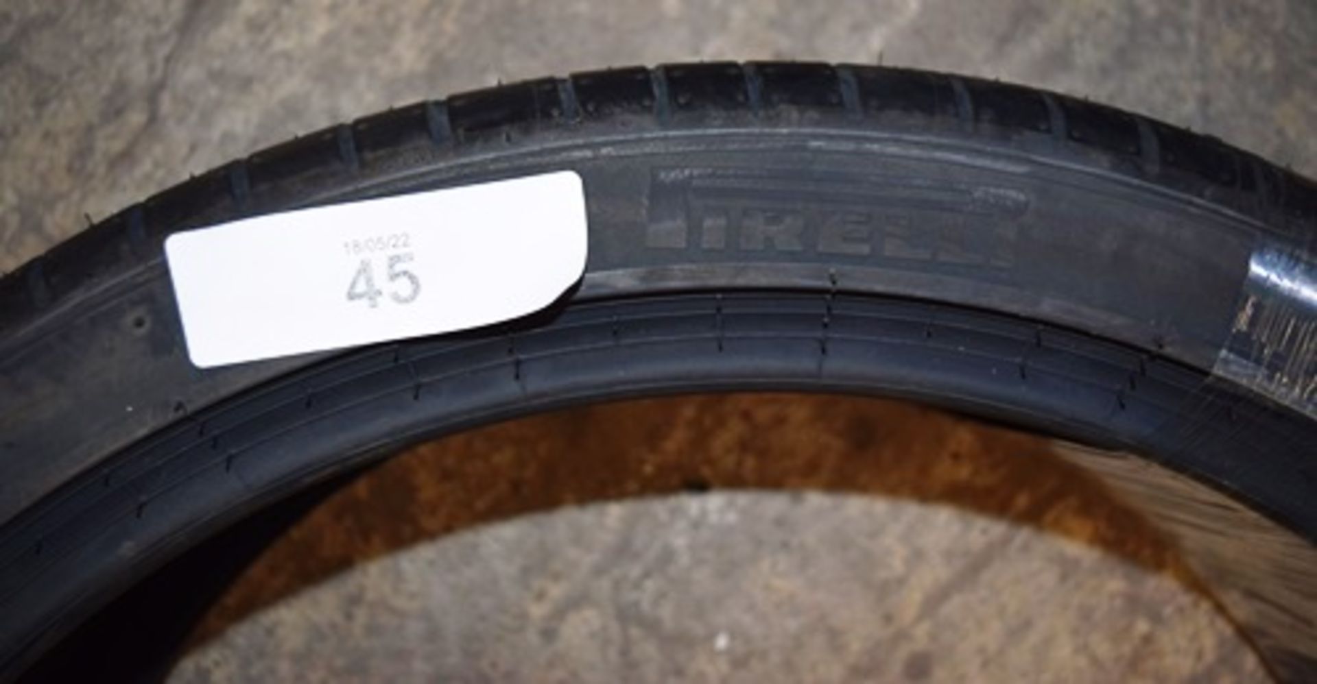 1 x Pirelli P Zero tyre, size 315/30R22 - New with label (GS5end)