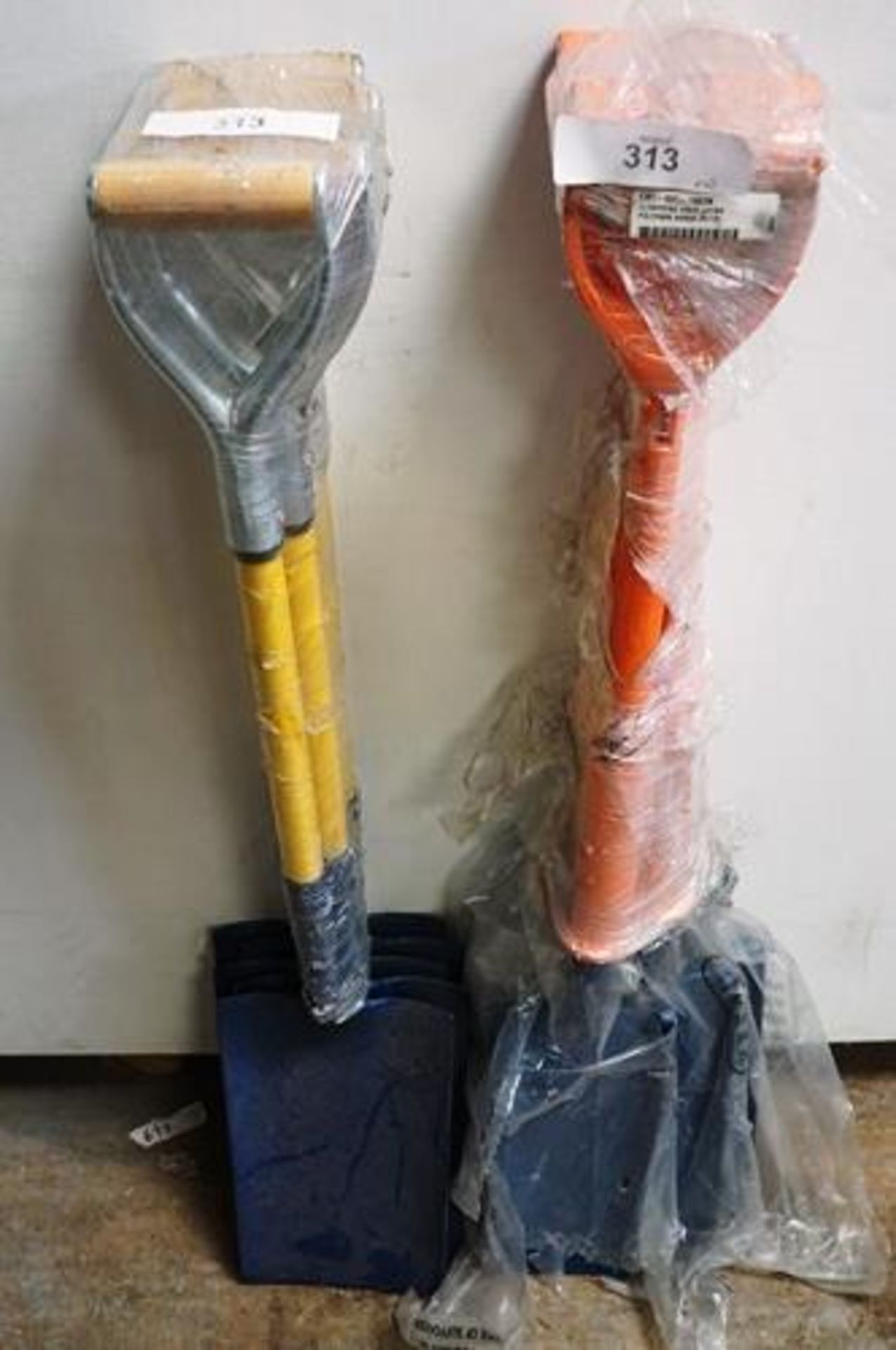 10 x cable laying shovels including ploy fibre shovels - New (B5)