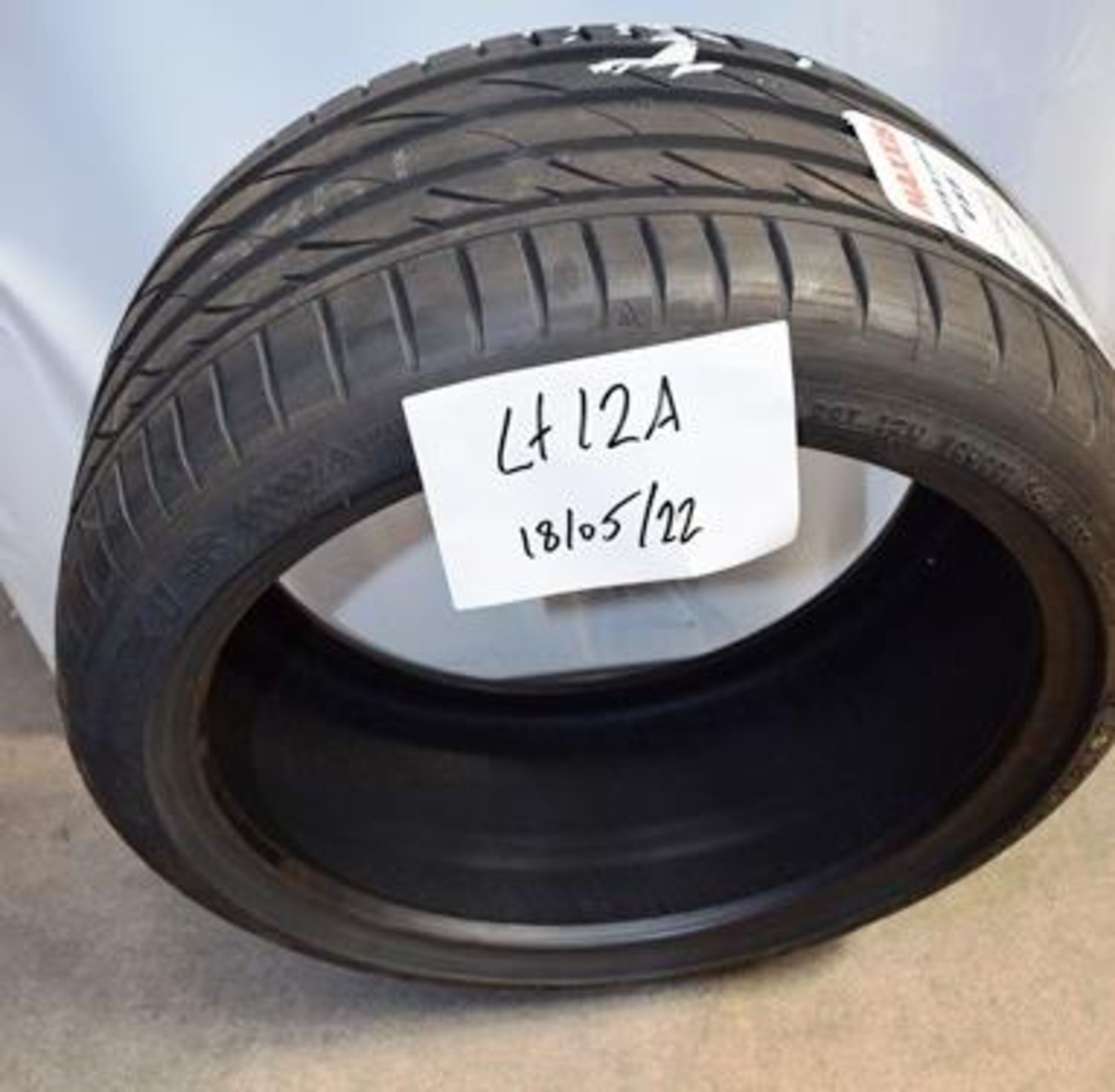 1 x Maxxis Victra Sport 5 VS5 tyre, size 245/35ZR18 92Y - new with label (GS2)