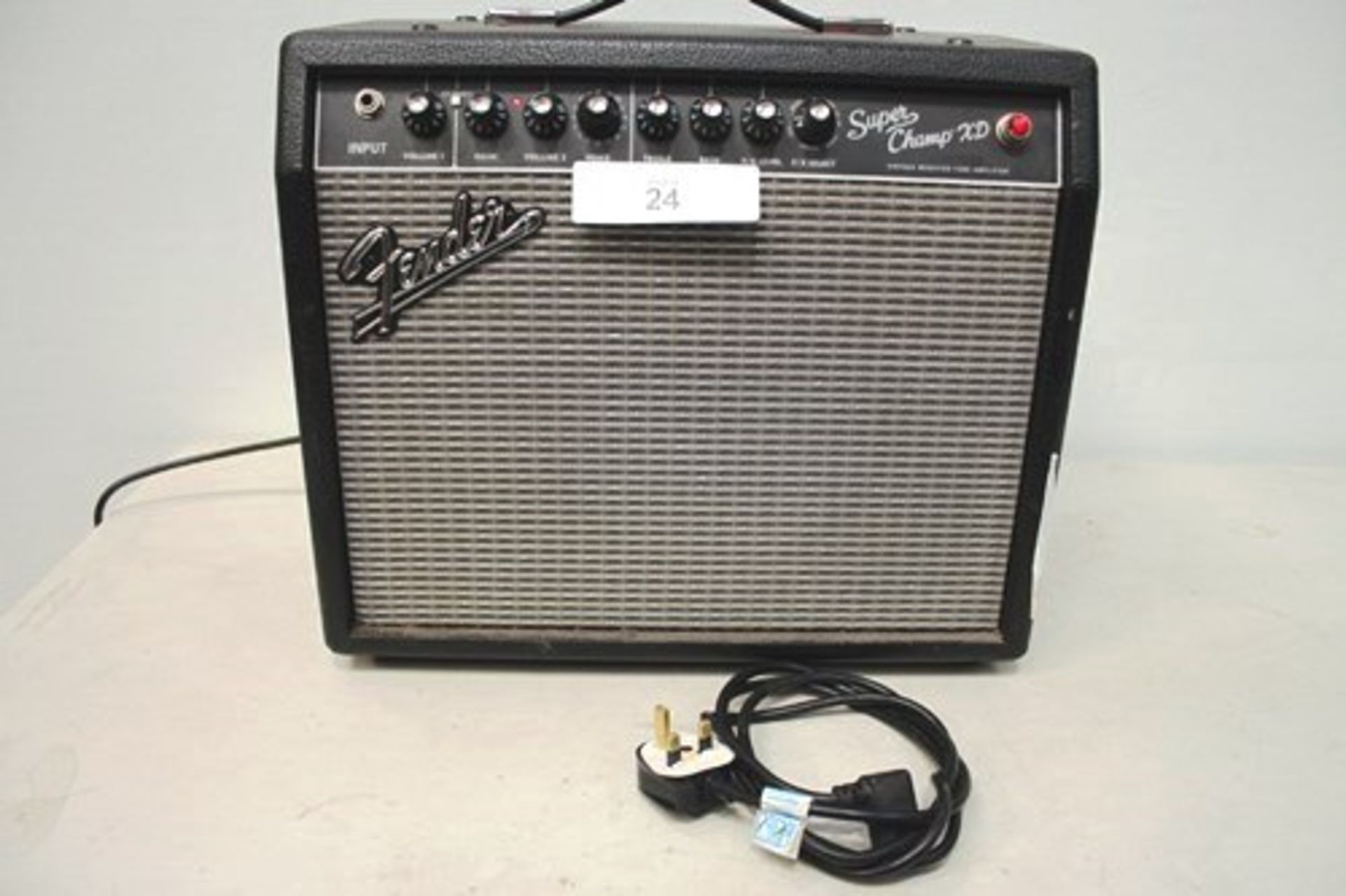 1 x Fender Super Champ XD guitar amp - Second-hand (ES2)