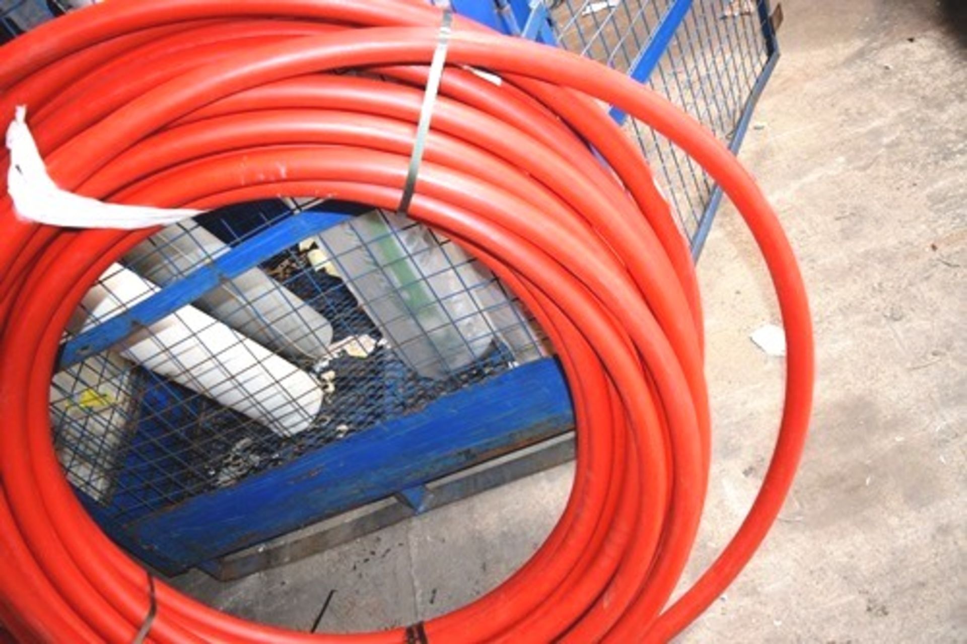 1 x length of red Emtelle 38 32 07, 02, 22 10754m electric cable duct - New (top shed) - Image 2 of 2