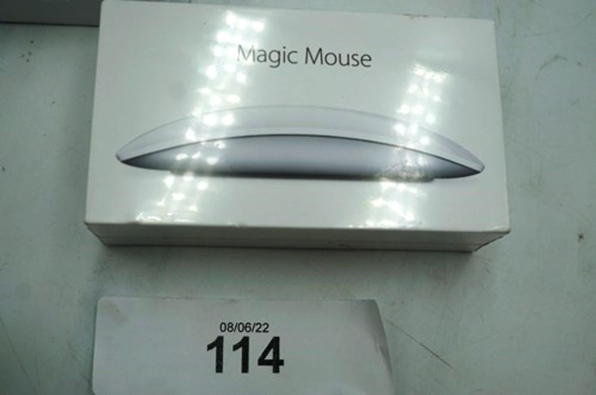 1 x Apple Magic Mouse 2, model MLA02Z/A, sealed, 1 x Lightning to SD card camera reader together - Image 3 of 3