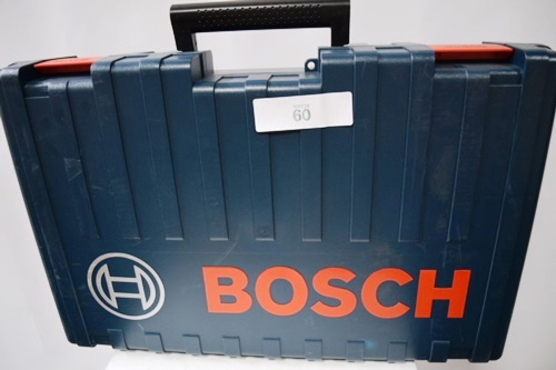 1 x Bosch Professional demolition hammer, code GSH 11E, 1500W, 110V, together with 1 x chisel and - Image 6 of 6