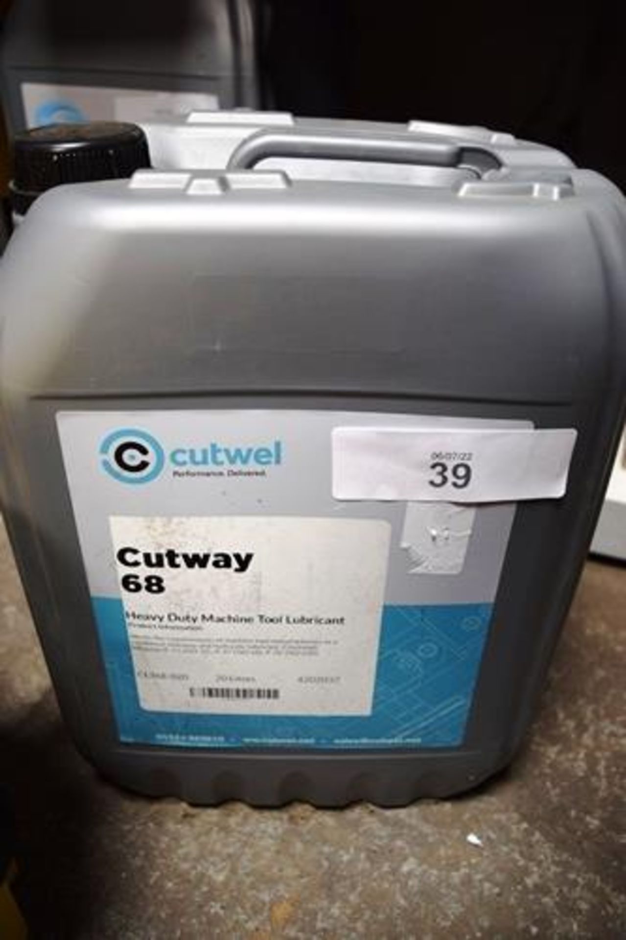 1 x 20ltr tub of Cutwell Cutway 68 heavy duty machine tool lubricant and 1 x 20ltr tub of Cutwell