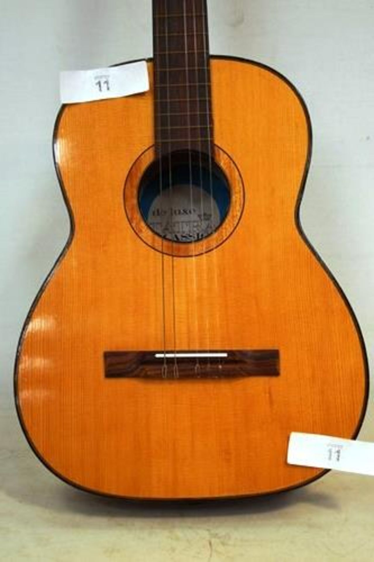 1 x Deluxe Tatra classic foreign acoustic guitar - Second-hand (ES1) - Image 2 of 4