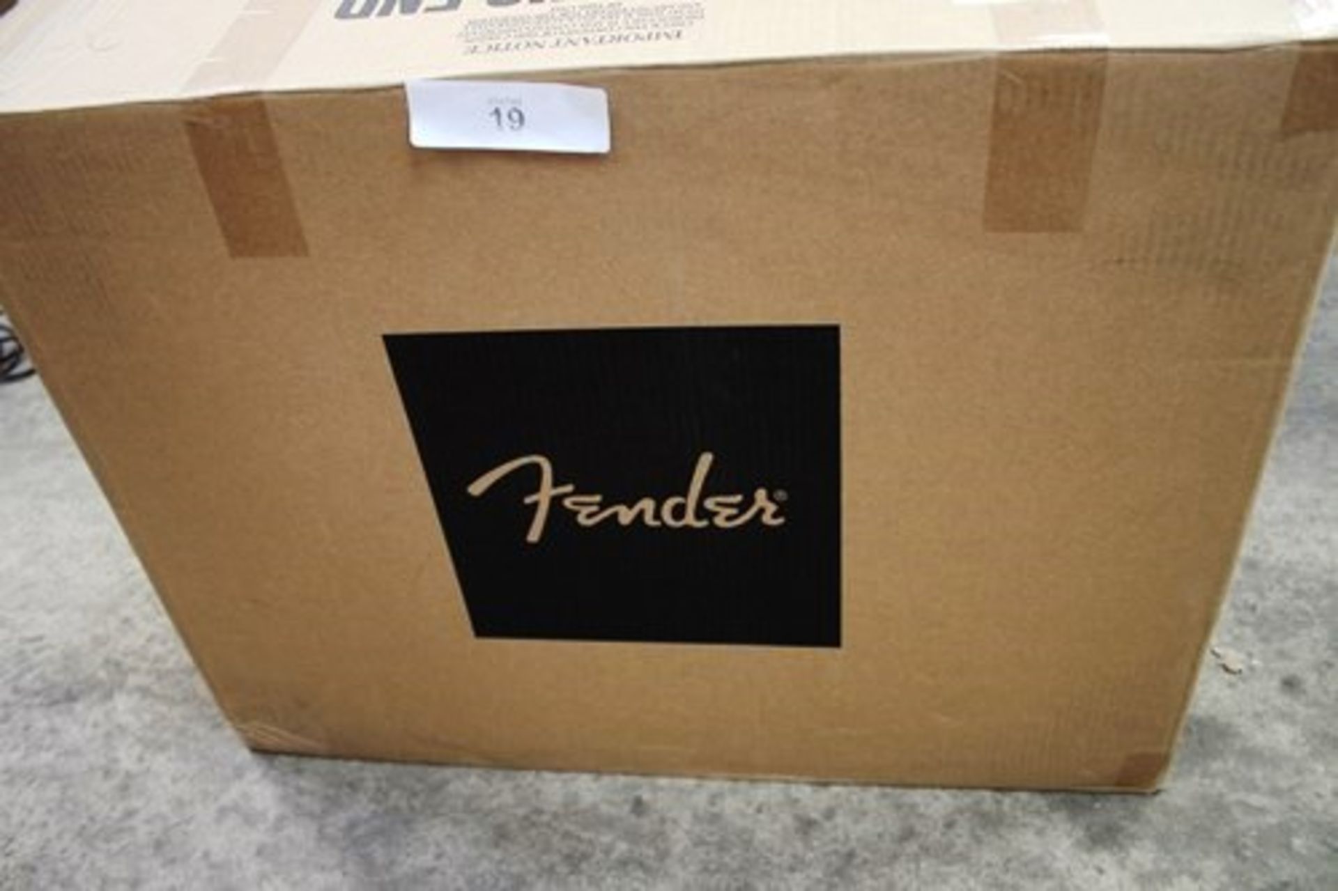 1 x Fender Champion 100 electric guitar amp - New (ES1) - Image 2 of 2