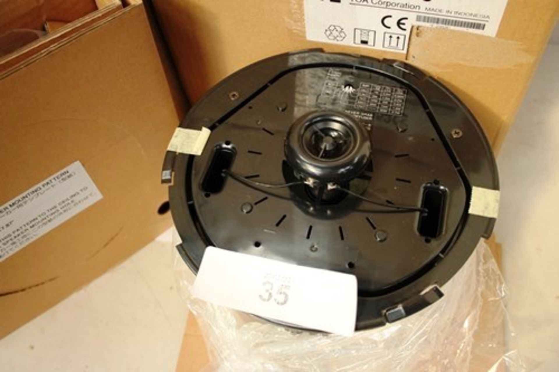 5 x Toa ceiling speakers, model F-2352C - New (ES25end) - Image 2 of 3