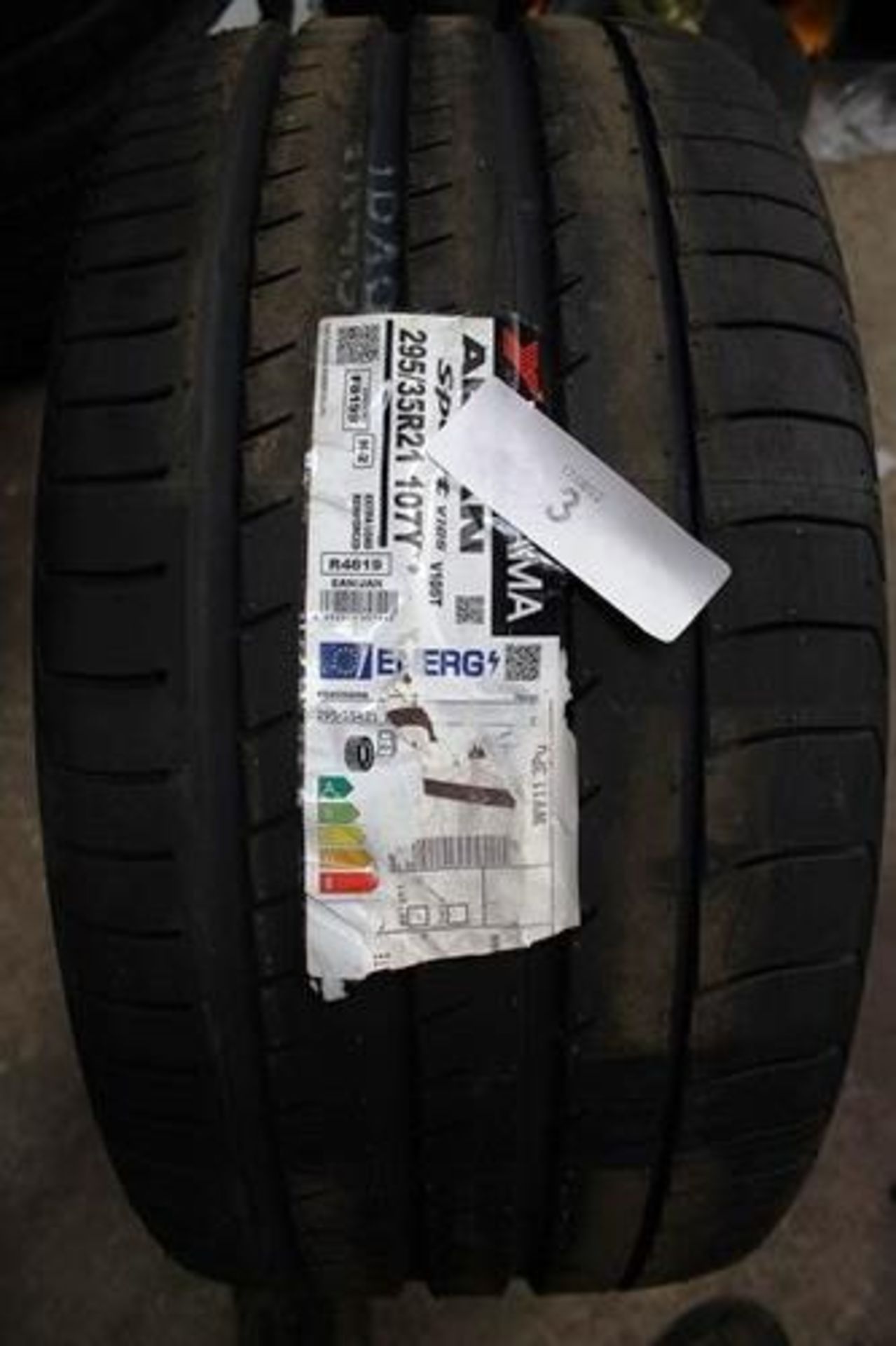 1 x Yokohama Advan Sport V105 V105T tyre, size 295/35R21 107Y - New with labels (GS1)