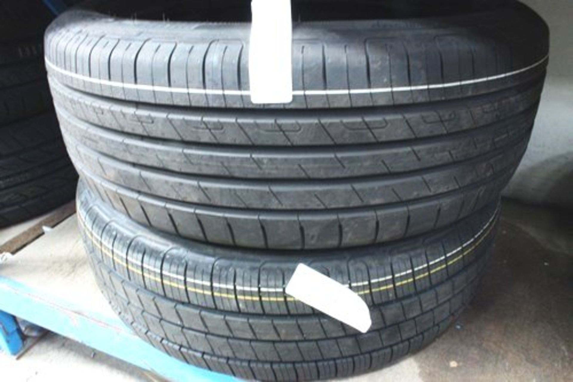 2 x Goodyear Efficient Grip Performance tyres, size 215/55R18 95H - New, one with label (GS4)