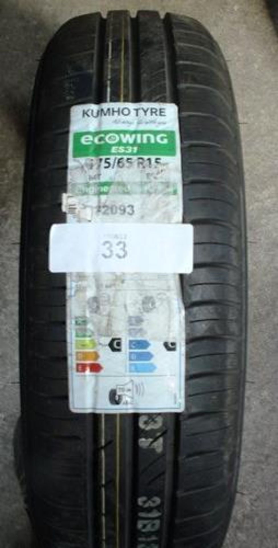 1 x Kumho Ecowing ES31 tyre, size 175/65R15 84T - New with labels (GS4)