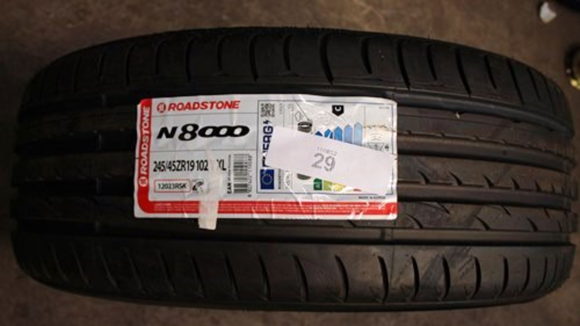 1 x Roadstone N8000 tyre, size 245/45ZR19 102Y XL - New with labels (GS1)