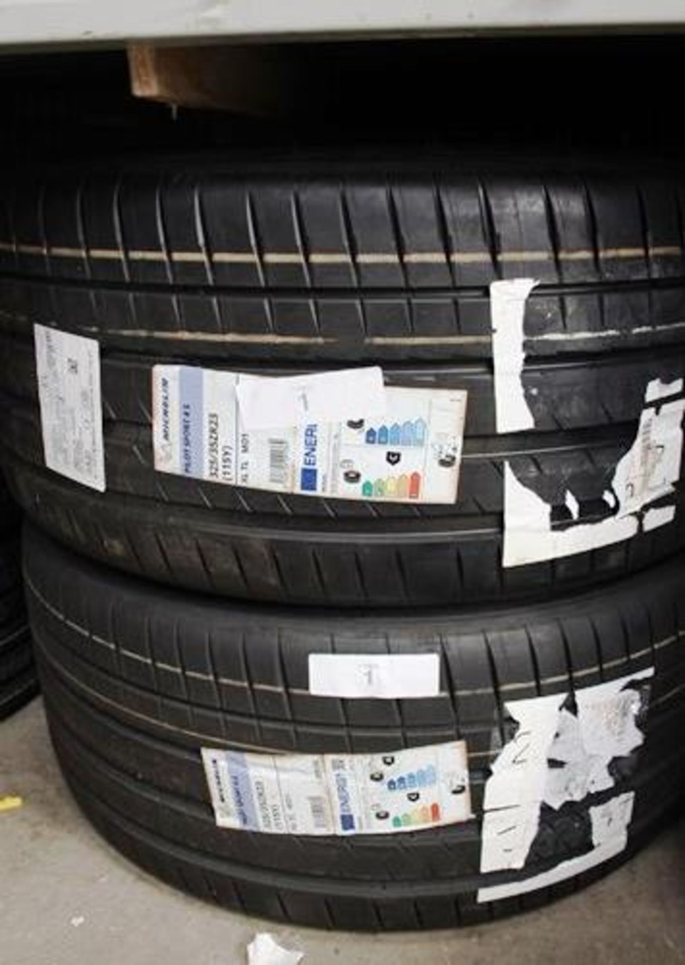 2 x Michelin Pilot Sport 4S tyres, size 325/35ZR23 115Y XL TL MO1 - New with labels (GS1)