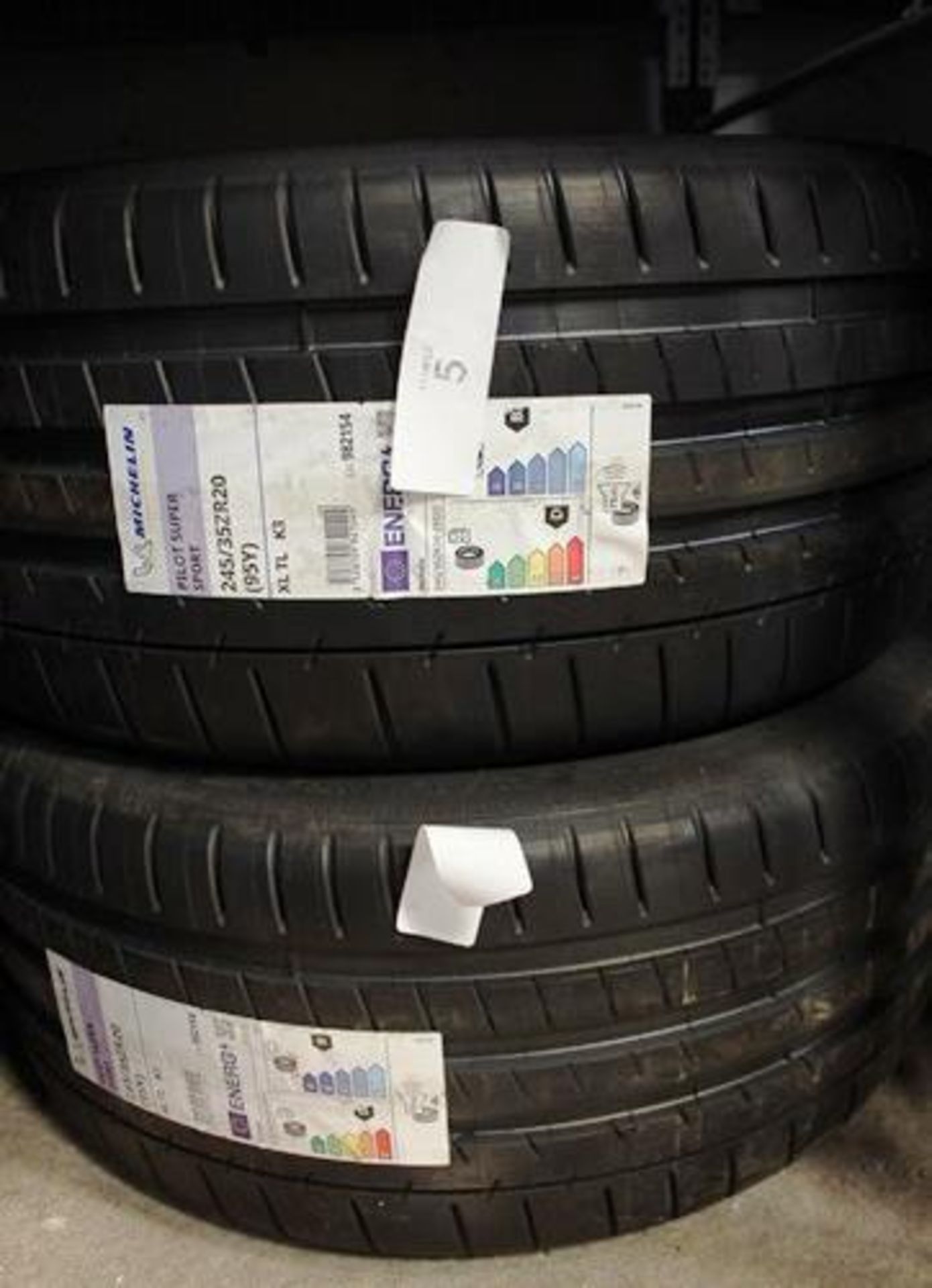 2 x Michelin Pilot Super Sport tyres, size 245/35ZR20 95Y XL TL K3 - New with labels (GS1)