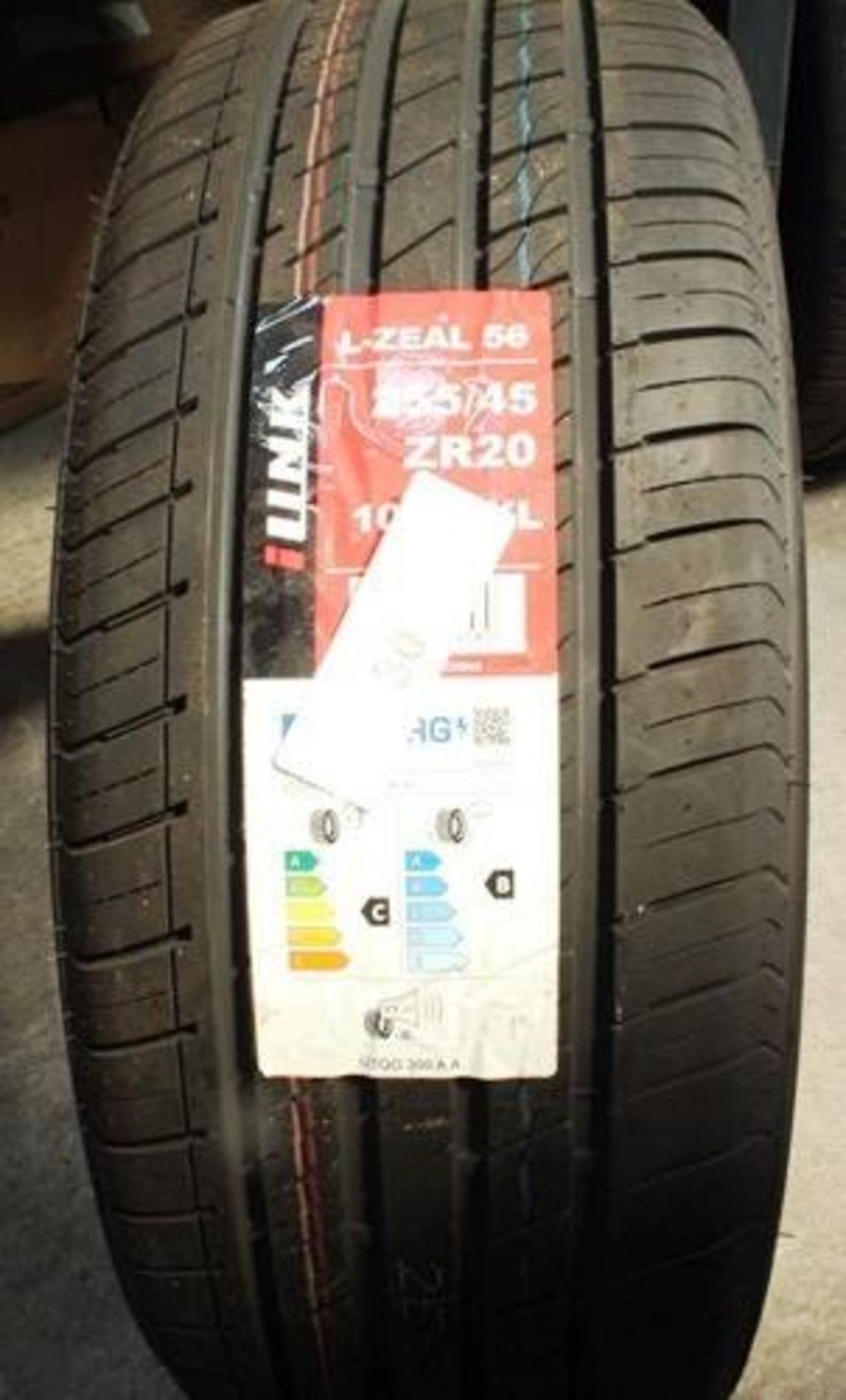 1 x iLink L-Zeal 56 tyre, size 255/45ZR20 105W XL - New with labels (GS1)