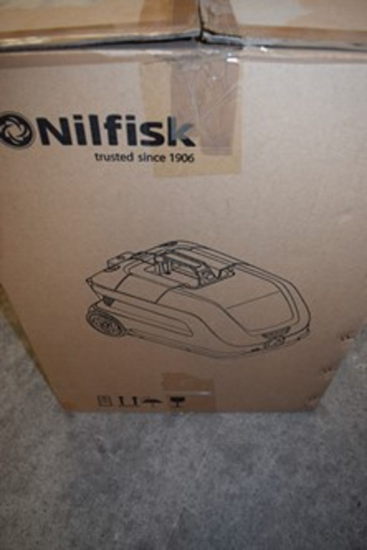 1 x Nilfisk VP600 battery operated cleaner, code 41600822, 36VDC - New in box (GS10) - Image 2 of 3