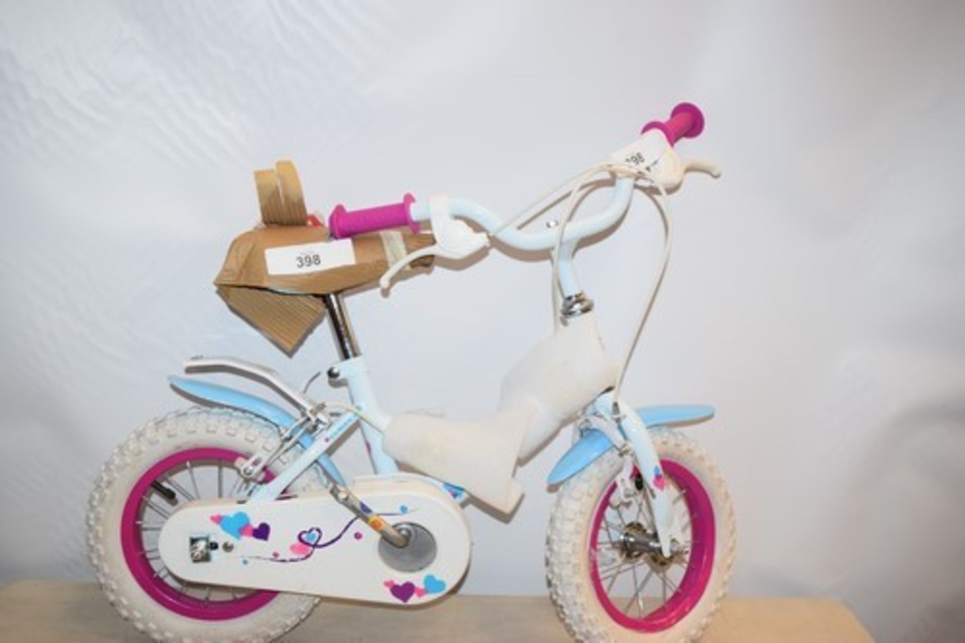 1 x Dawes Princess girls bike - New, slightly dirty due to storage (ES13)