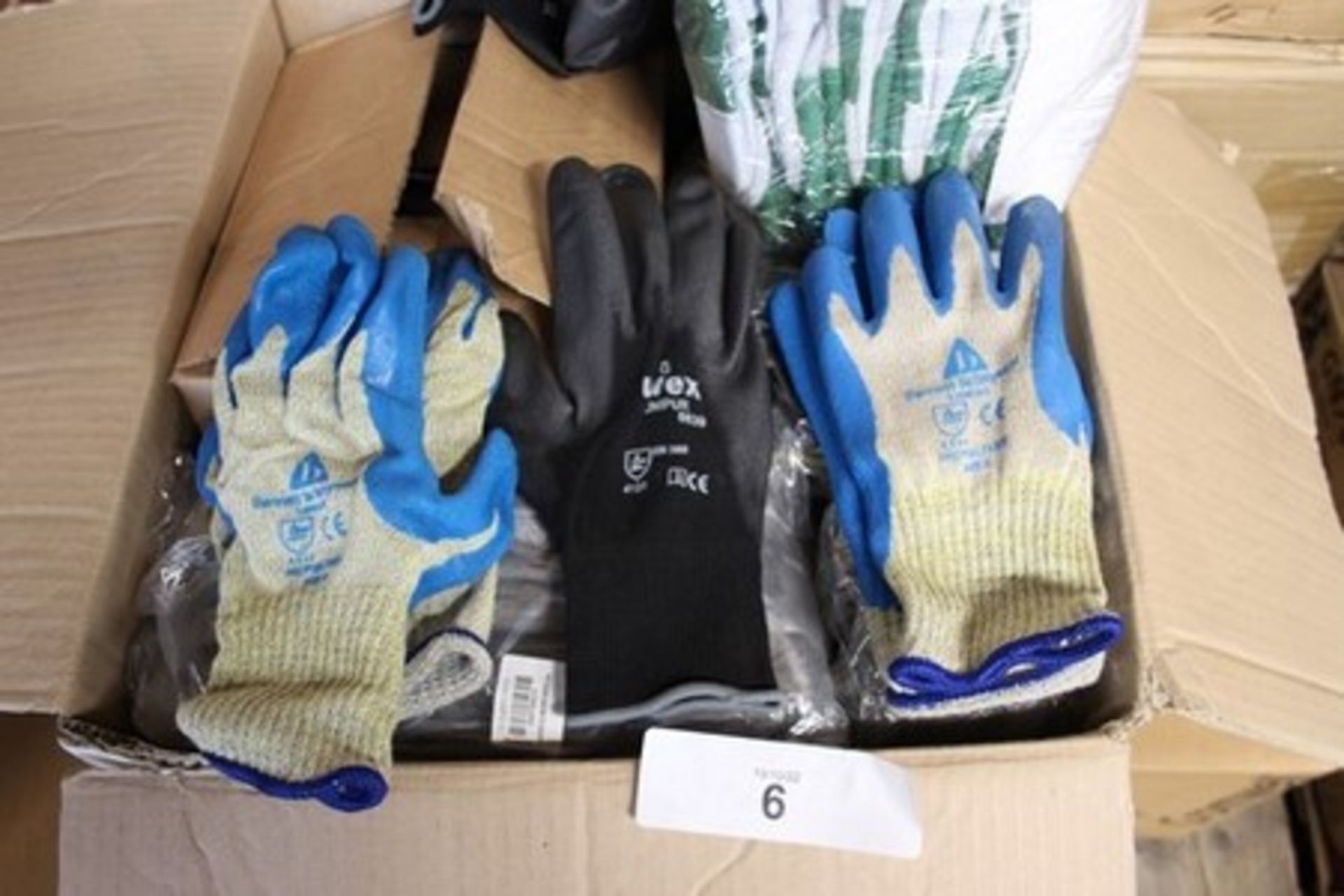 A selection of work gloves including Uvex, Bennett, leather rigger gloves etc. - Sealed new in - Image 4 of 5