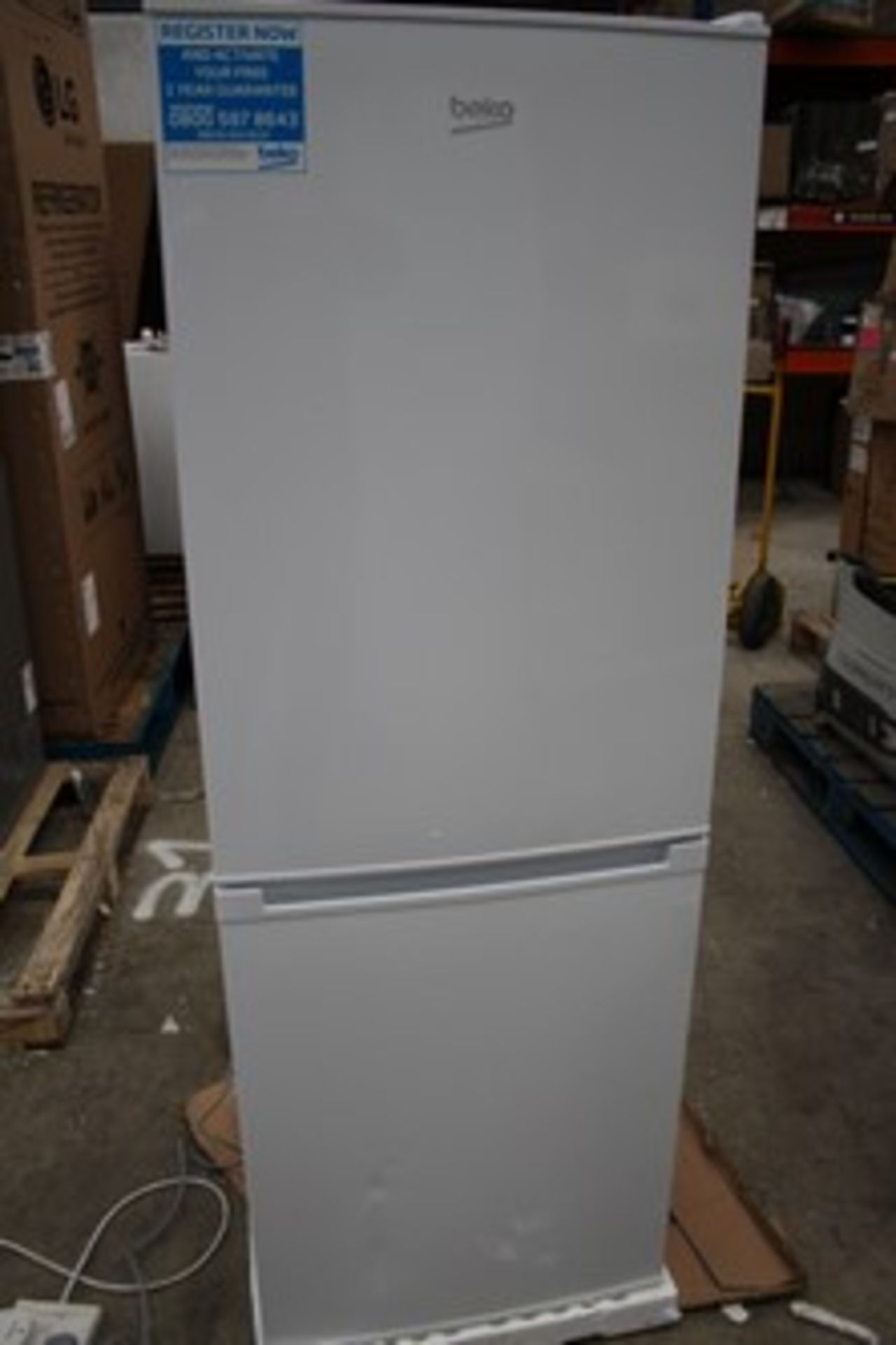 1 x Beko 54cm frost free fridge freezer, freestanding, -white model: CCFM3552W, grade B dent and