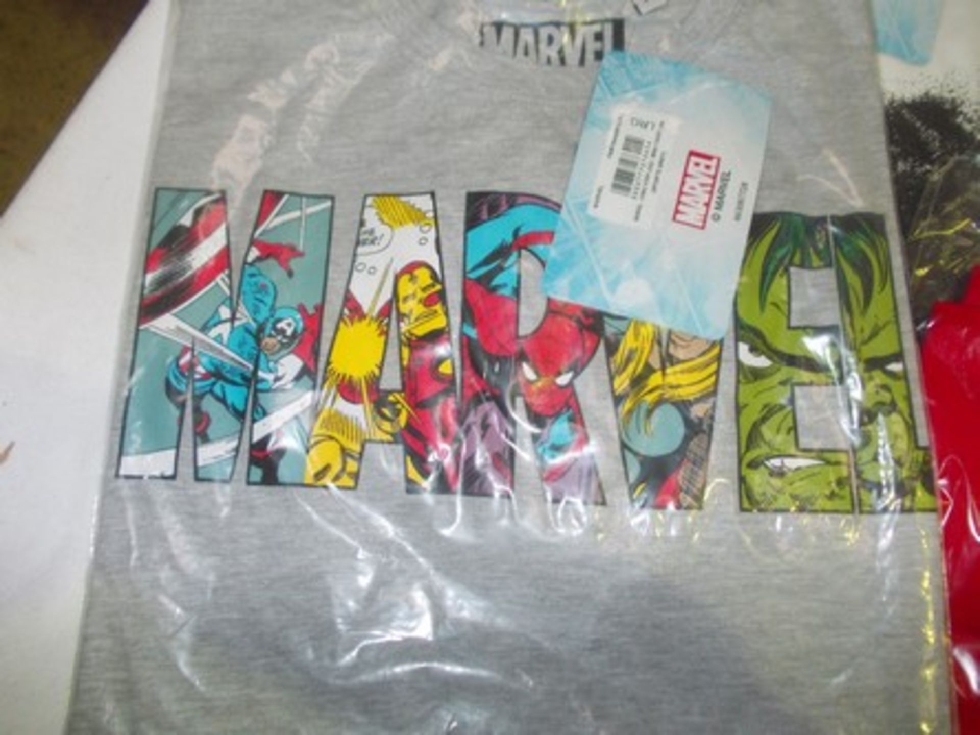 9 x items of Marvel Official Merchandising comprising 7 x Marvel t-shirts and 1 x Marvel - Image 2 of 2