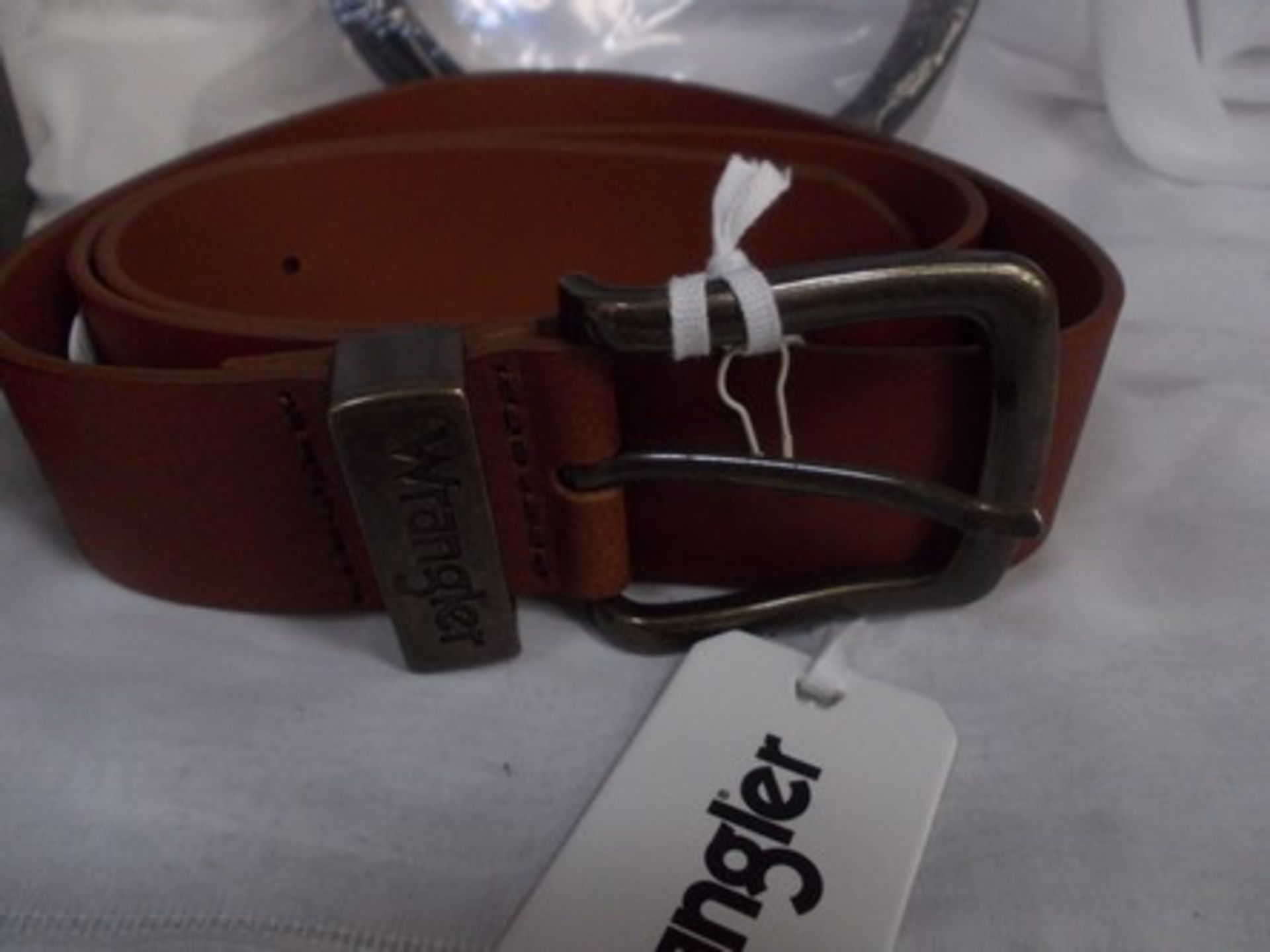 3 x men's belts comprising 1 x Wrangler, size 85, 1 x Ghost, size 100 and 1 x Brook Taverner, size L - Image 3 of 3