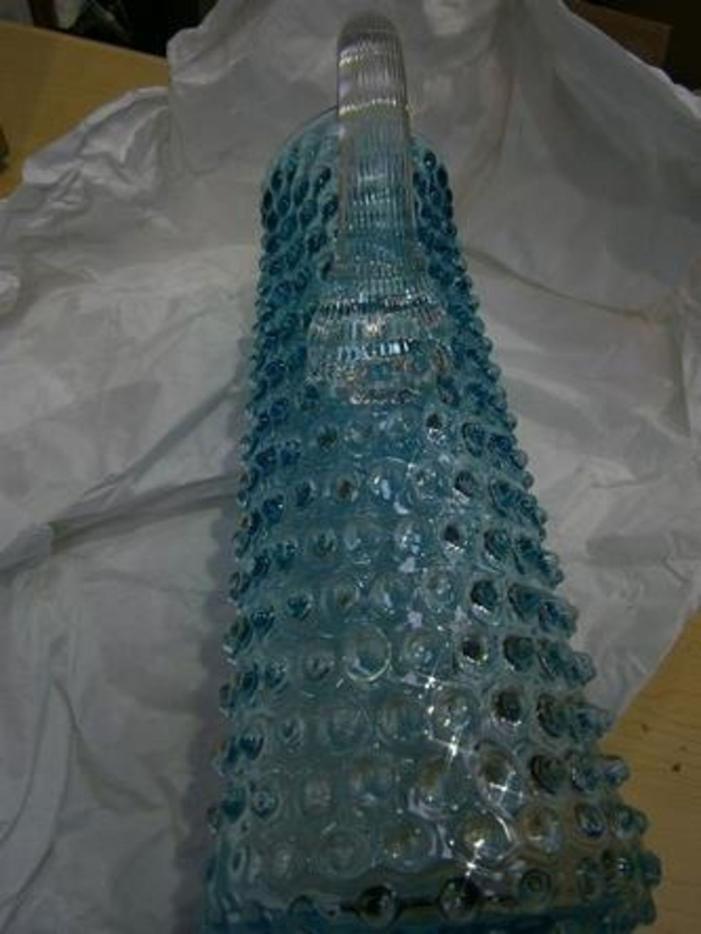 1 x Klimchi tall hobnail aquamarine jug - New in box (FC7) - Image 2 of 2