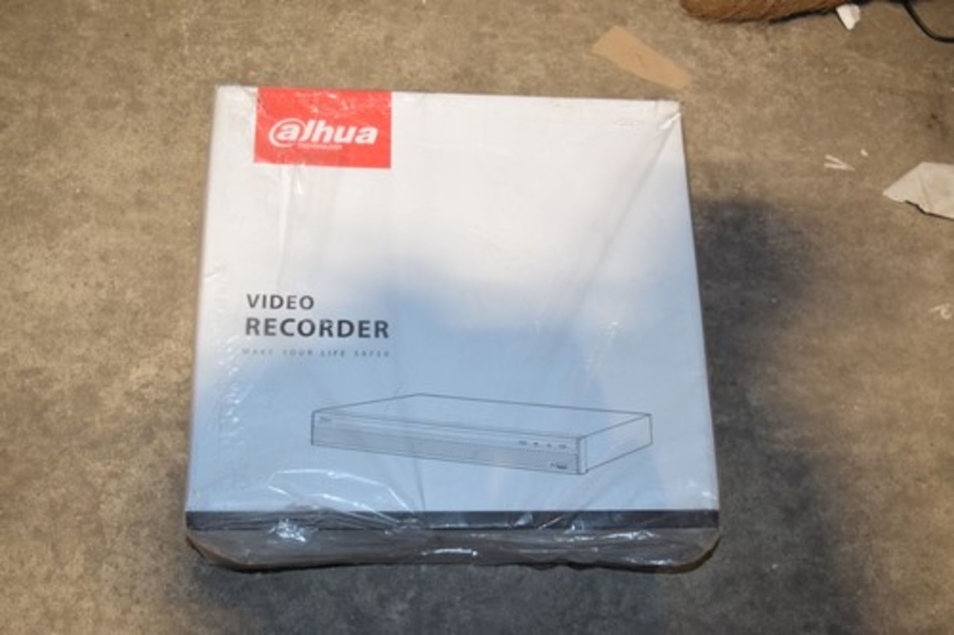 1 x Dahua CCTV video recorder, model DHI-NVR5216-16P-4KS2E - new in box (ES1)