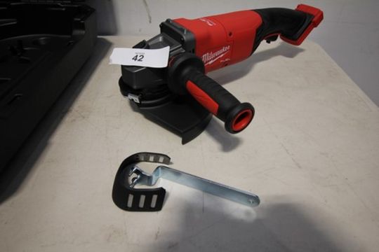 1 x Milwaukee M18 fuel cordless angle grinder (body only),no battery or charger, model FLAG230XPDB- - Image 1 of 2